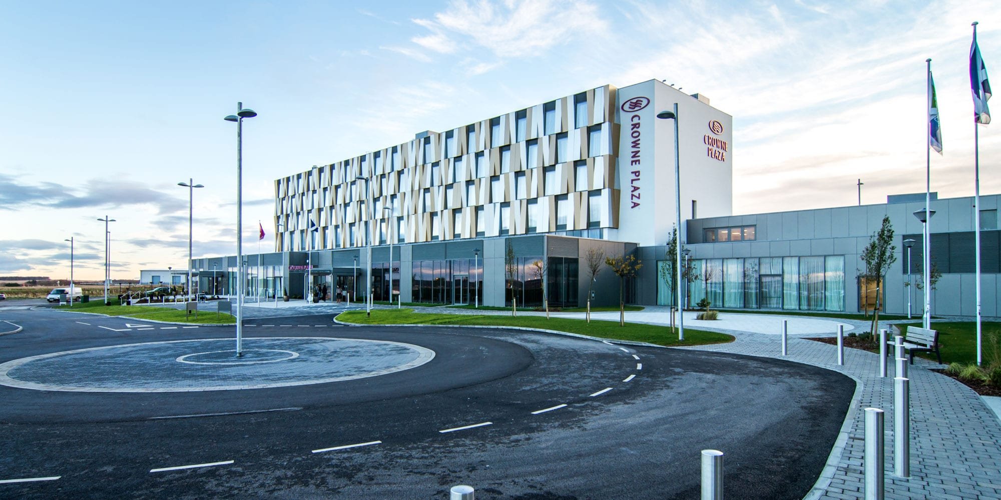 4 Crowne Plaza Aberdeen.jpg