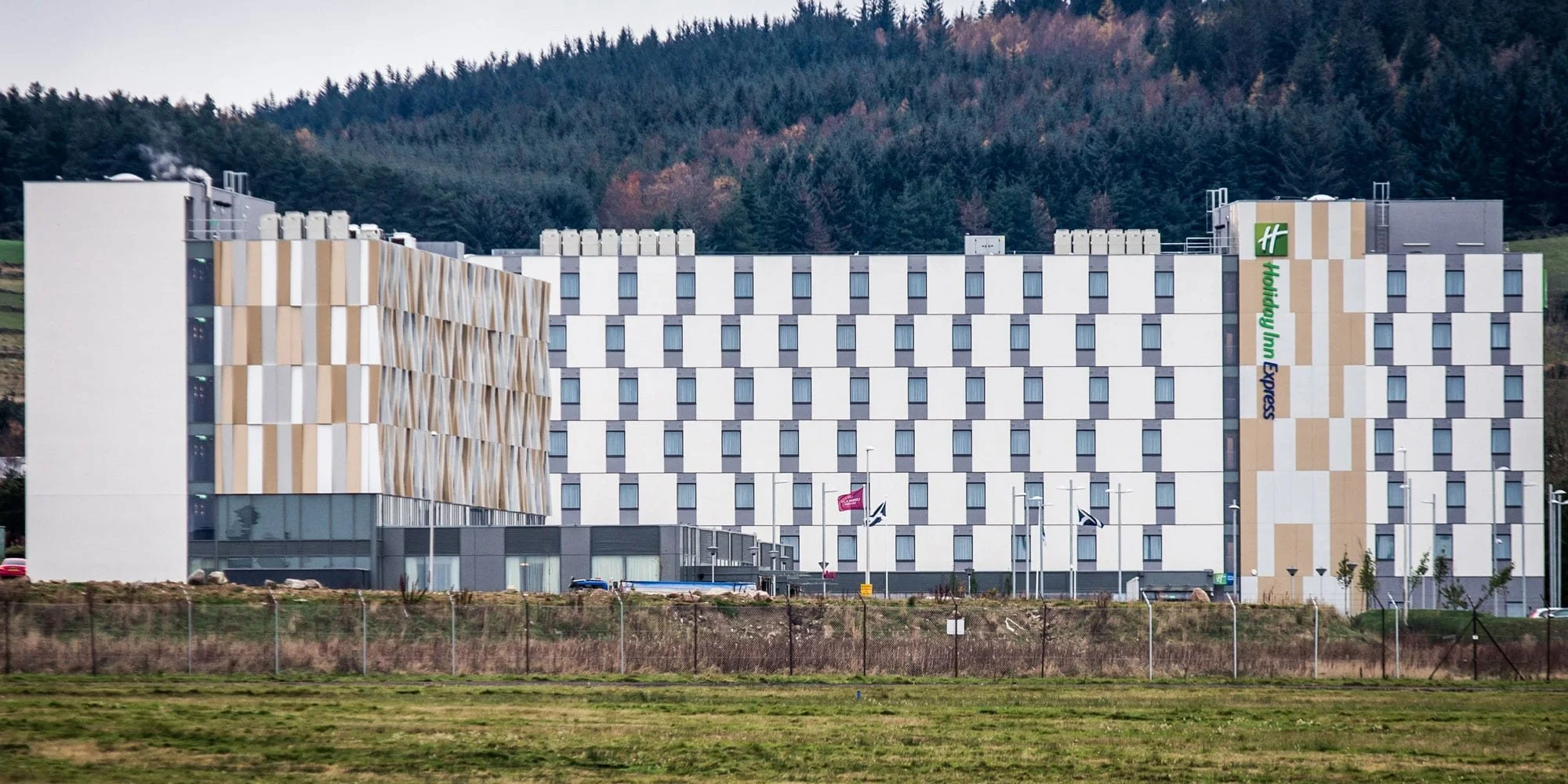 5 Crowne Plaza Aberdeen.jpg