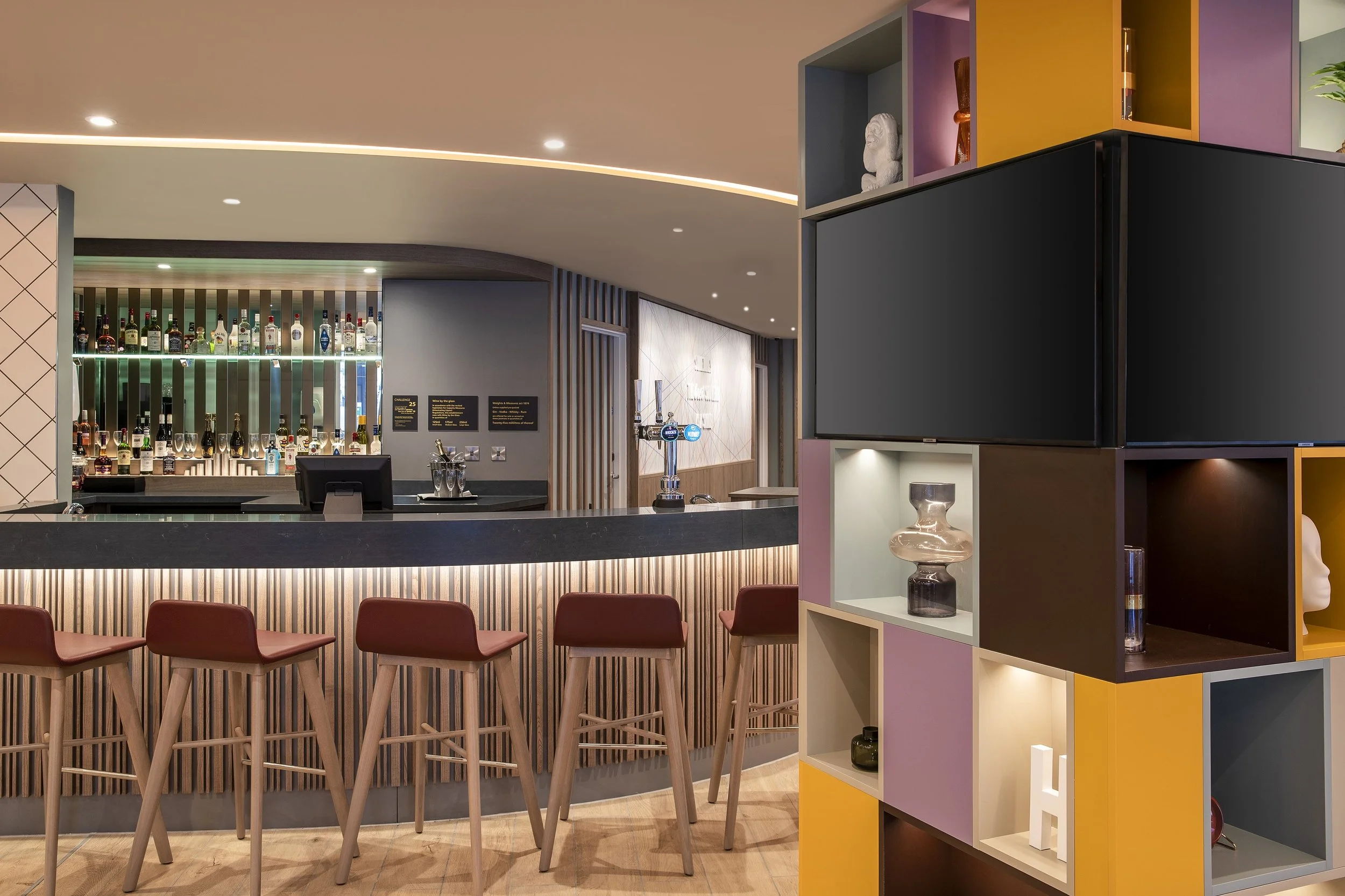 2 Hampton Hilton Bath.jpg