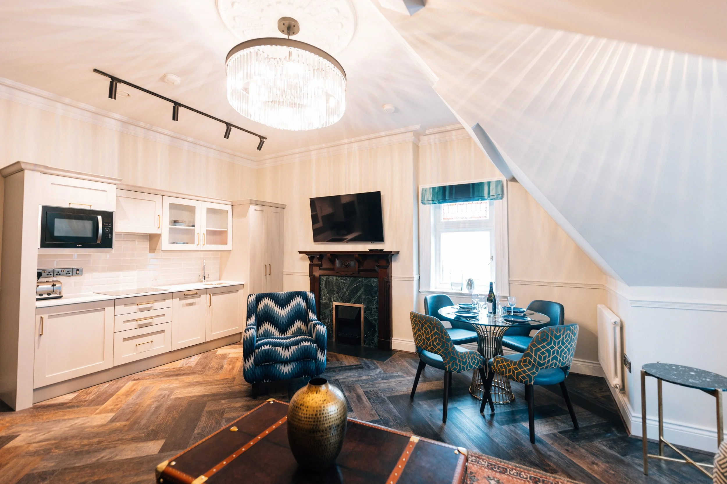 11 Bank Apartments.jpg