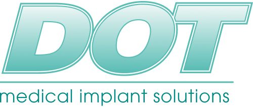 Logo mit dem Wort 'DOT' in großen, blauen Buchstaben auf einem hellblauen Hintergrund.