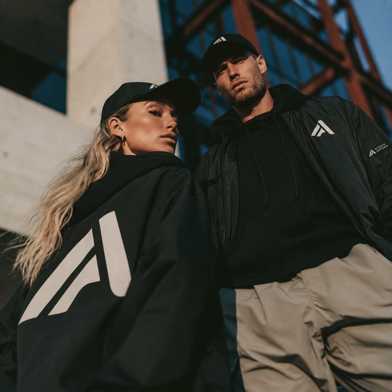 Individuell entwickelte Fashion-Kollektion mit markantem Branding für eine eigene Marke