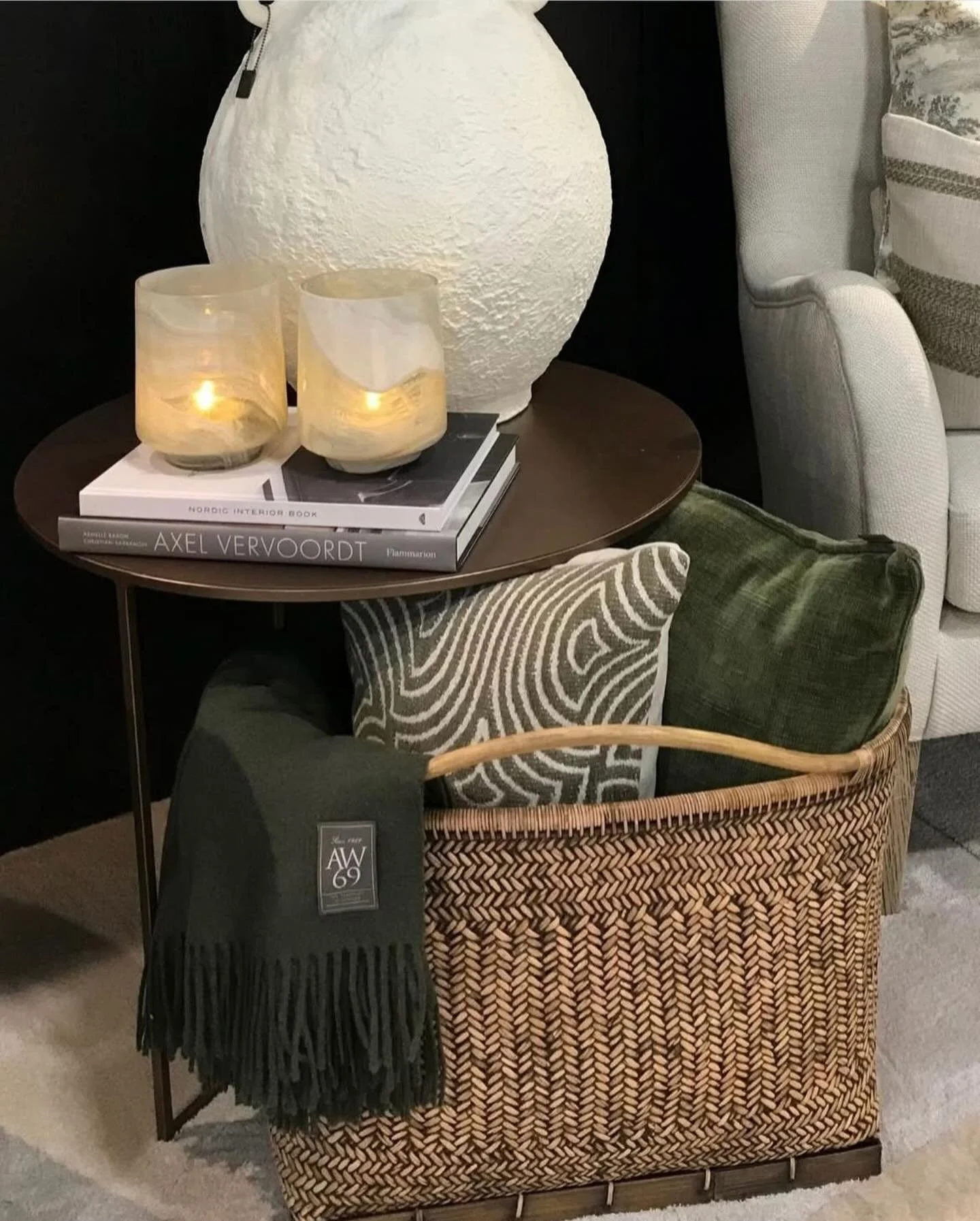 I morgen, torsdag, er vi p&aring; plass igjen i showrommet p&aring; Marvika torv. Velkommen innom🌸
&Aring;pent fra kl 1100-1800