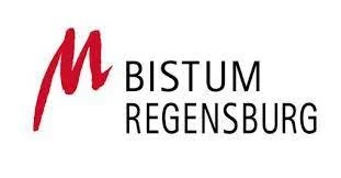 Logo des Bistums Regensburg, ein stilisiertes rotes 'M' mit dem Schriftzug 'Bistum Regensburg'.