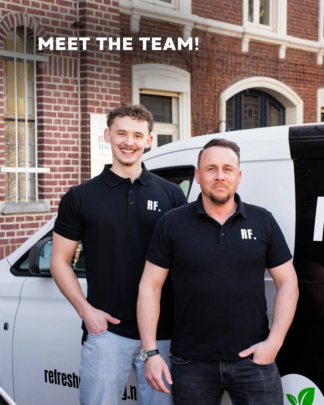 De gezichten achter REFRESHR 👇

Mike &amp; Jelle, twee hardwerkende mannen met een passie voor &eacute;cht schoon.

Wat begon als een idee om interieurs niet alleen netjes, maar &eacute;cht fris en gezond te maken, is uitgegroeid tot wat REFRESHR va