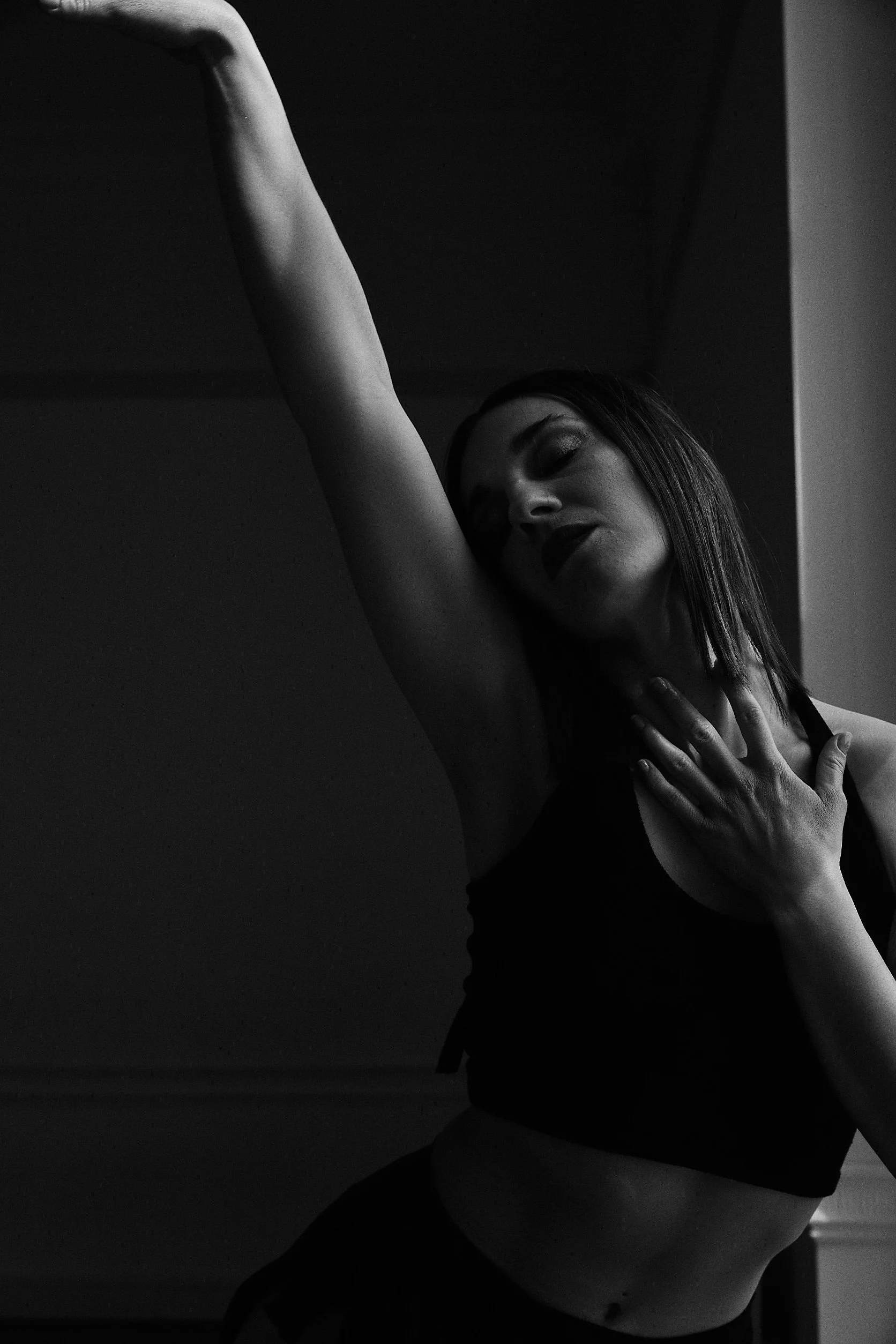 Dominique 18thApril_MONOCHROME-1296-Black skirt_LR1652541421749(1).jpg