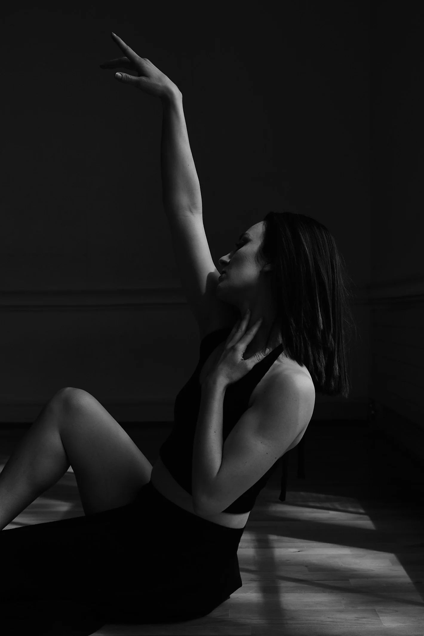 Dominique 18thApril_MONOCHROME-1310-Black skirt_LR1652541421750(1).jpg