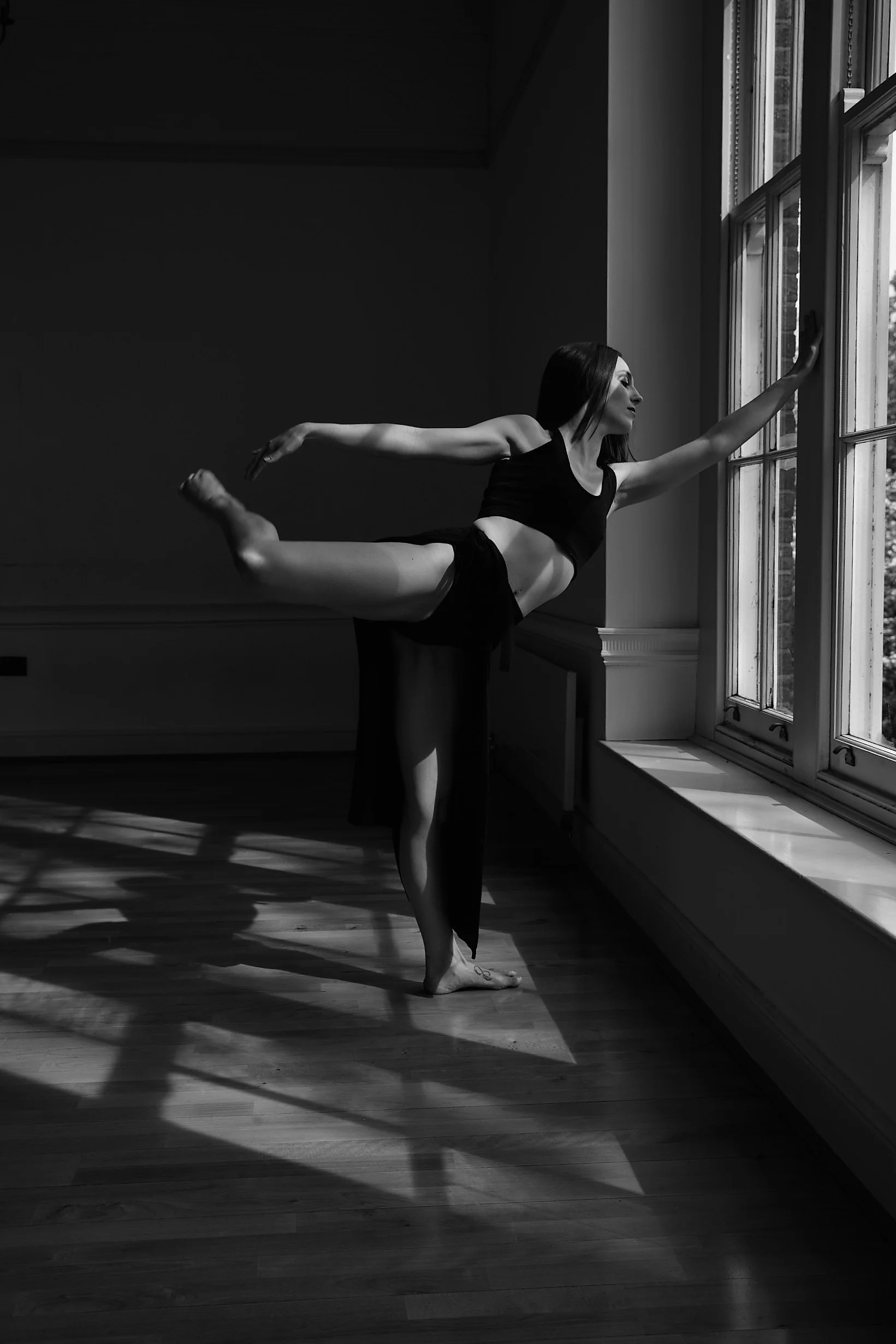 Dominique 18thApril_MONOCHROME-1267-Black skirt_LR1652541421746.jpg