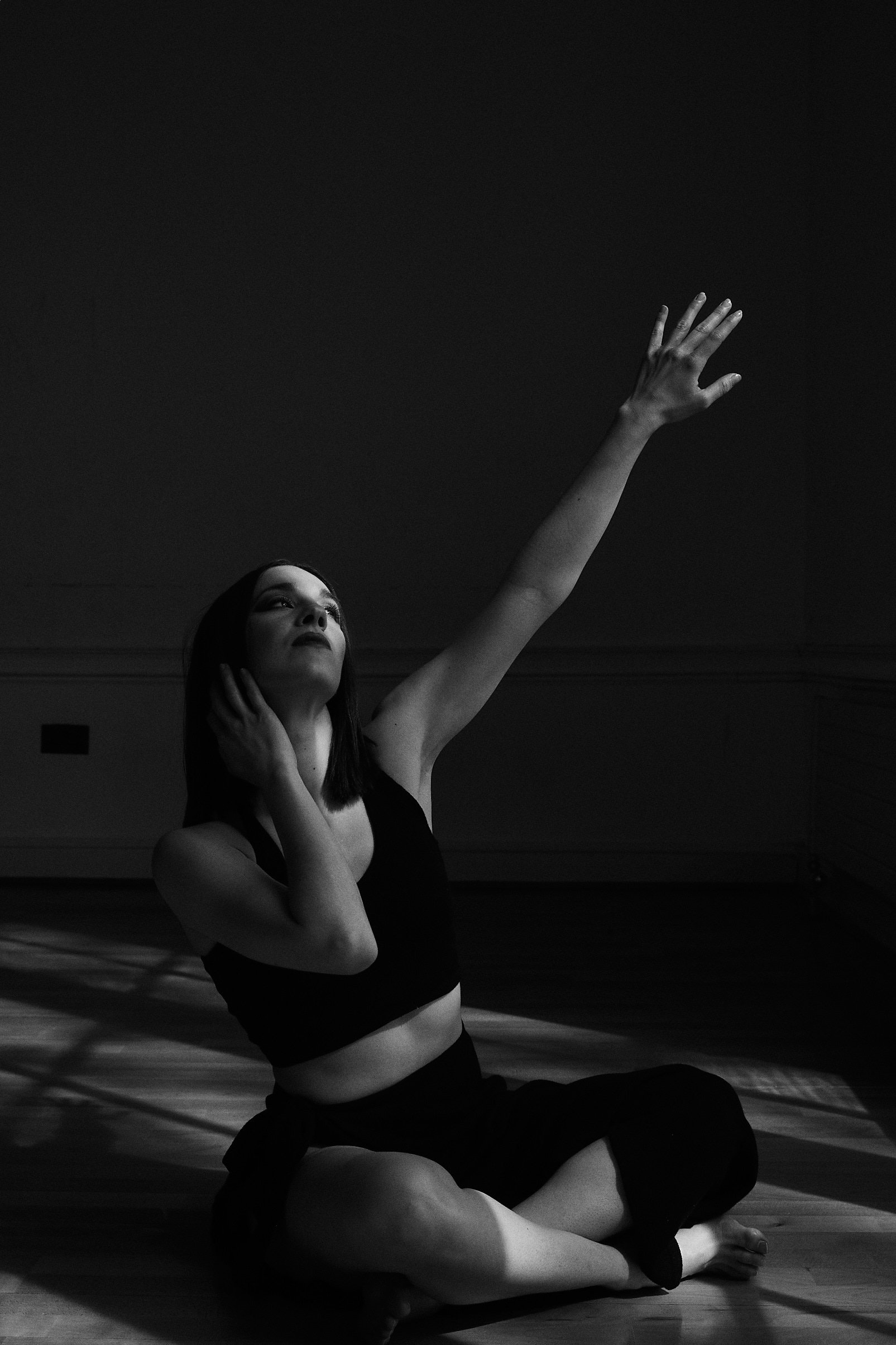 Dominique 18thApril_MONOCHROME-1348-Black skirt_LR1652541421751(1).jpg