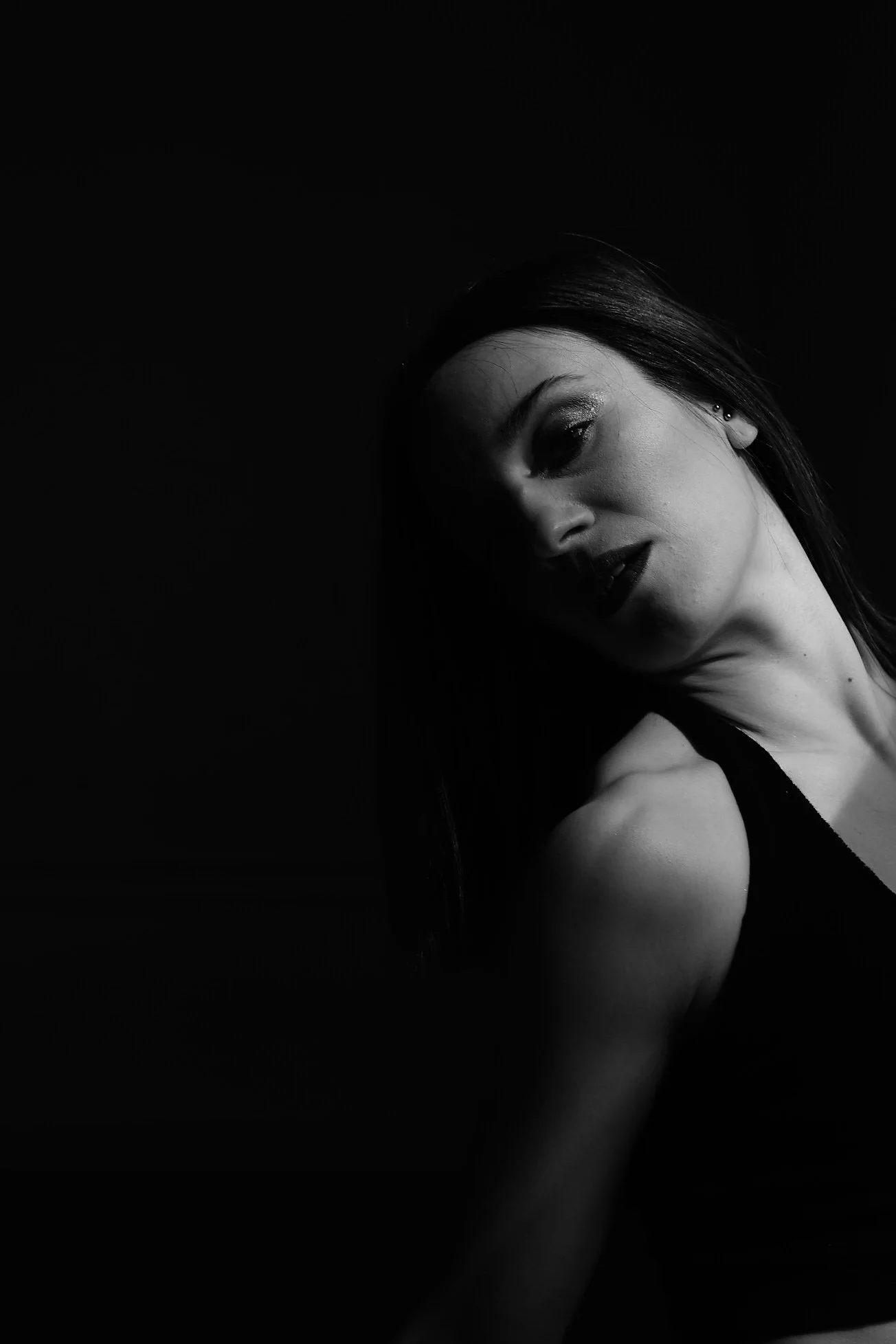 Dominique 18thApril_MONOCHROME-1288-Black skirt_LR1652541421748.jpg