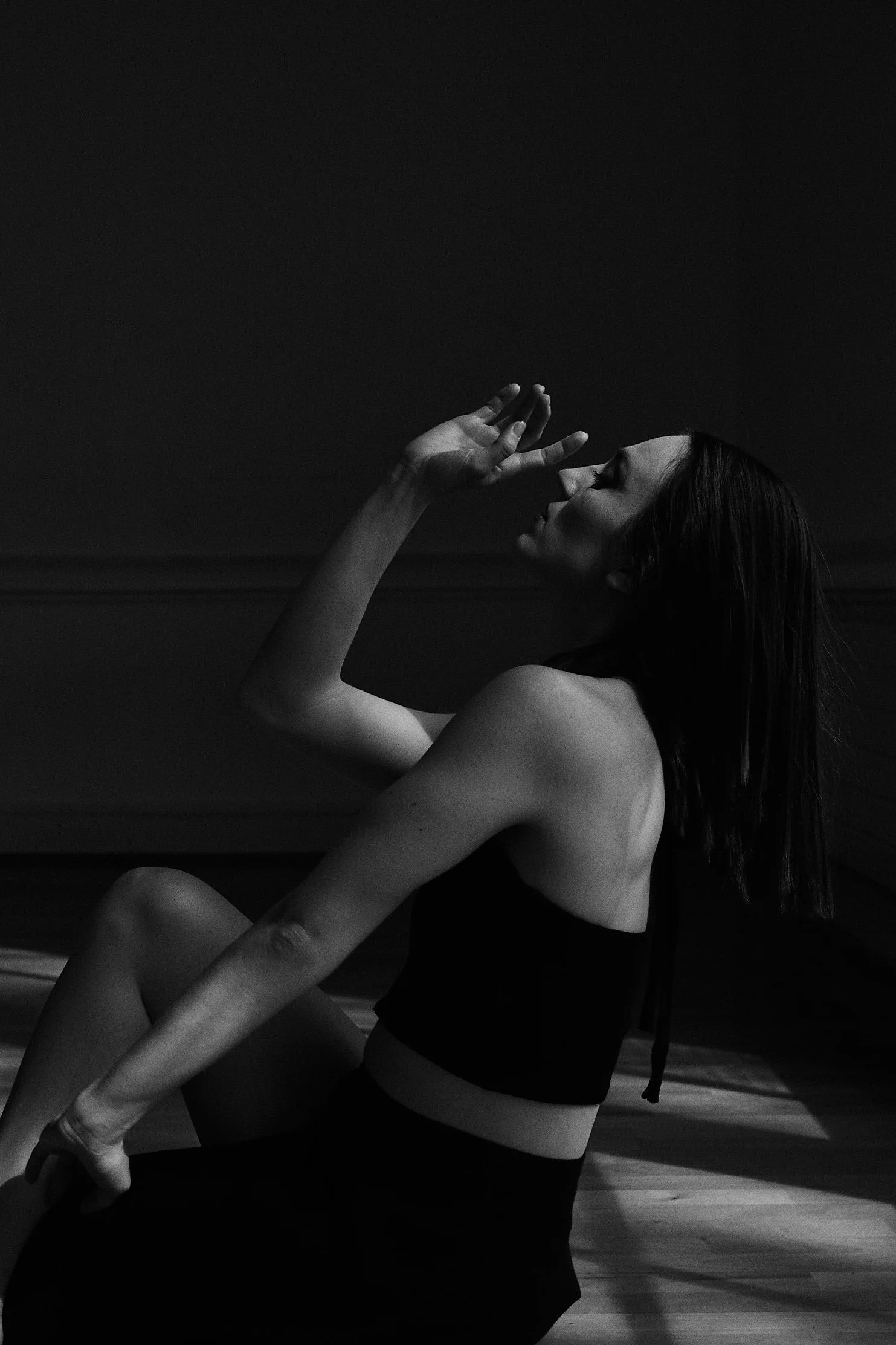 Dominique 18thApril_MONOCHROME-1307-Black skirt_LR1652541421750.jpg