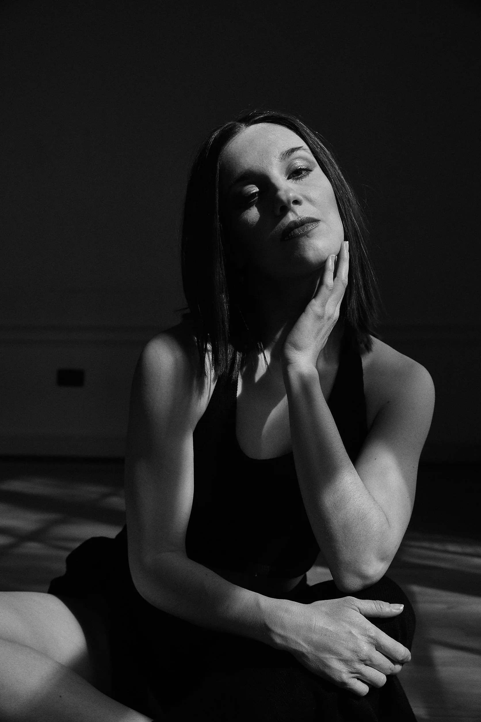 Dominique 18thApril_MONOCHROME-1329-Black skirt_LR1652541421751.jpg