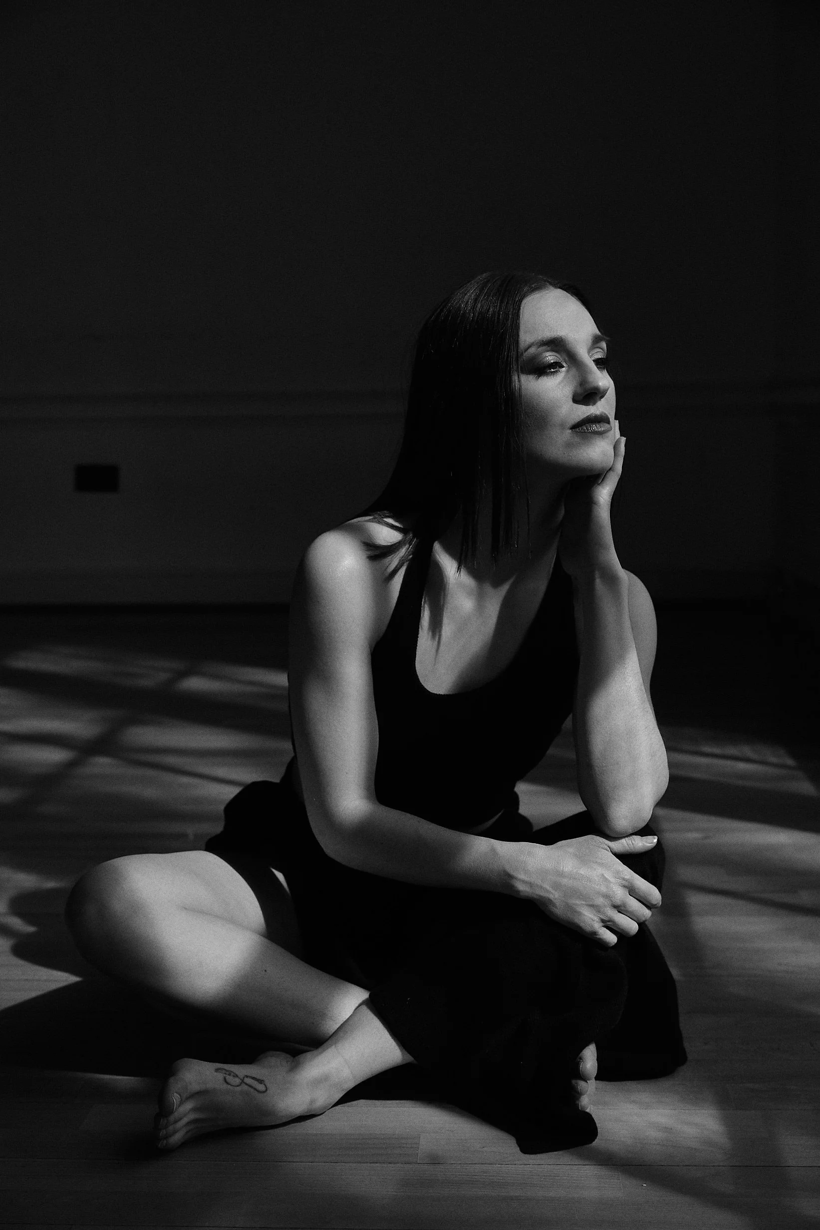 Dominique 18thApril_MONOCHROME-1326-Black skirt_LR1652541421750.jpg