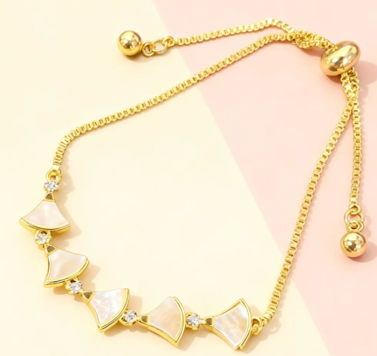 G Fanora Bracelet.png