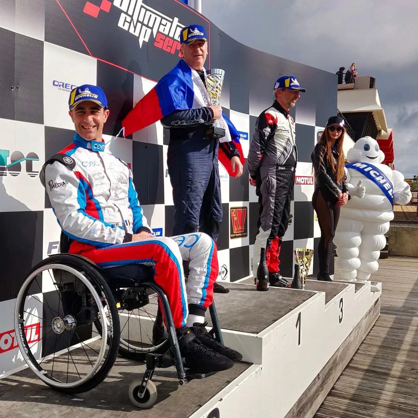 24 ans apr&egrave;s mon dernier podium en cyclisme 
2e en Mitjet 2L @ultimatecupseries @circuitpaulricard 😃😃😃😃😃
.
.
.
@coolracing @fusalp @jeanlainautomobiles @aubergeduperebise @jeansulpice @ypmedias #patricesulpiceracing #MonGrandDefi2024 #aut