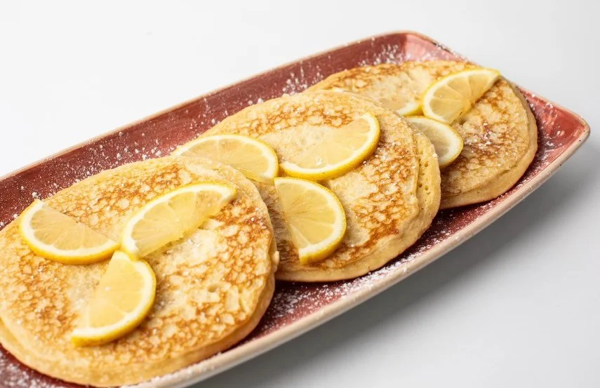 🥞✨ It&rsquo;s Pancake Tuesday at Brownes ✨🥞

Golden, fluffy stacks topped with lemon &amp; sugar 🍋 or loaded with chocolate and strawberries 🍓🍫

Join us in house for the full vibes or get them delivered straight to your door 🚗💨

Pancake plans 