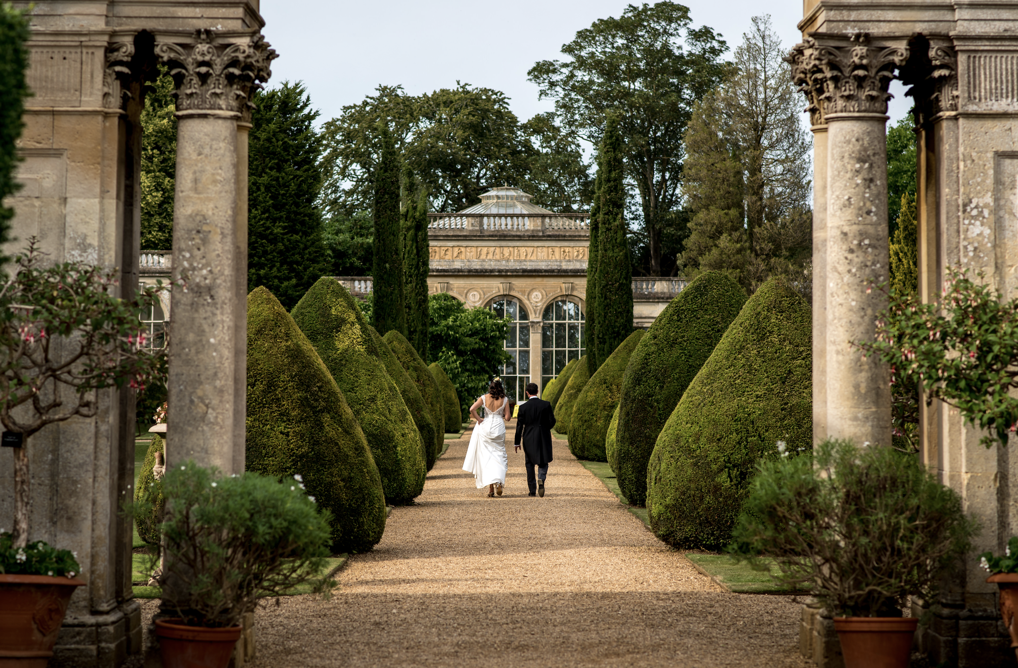 WEDDING PHOTOS IN THE ITALIAN GARDENS.png
