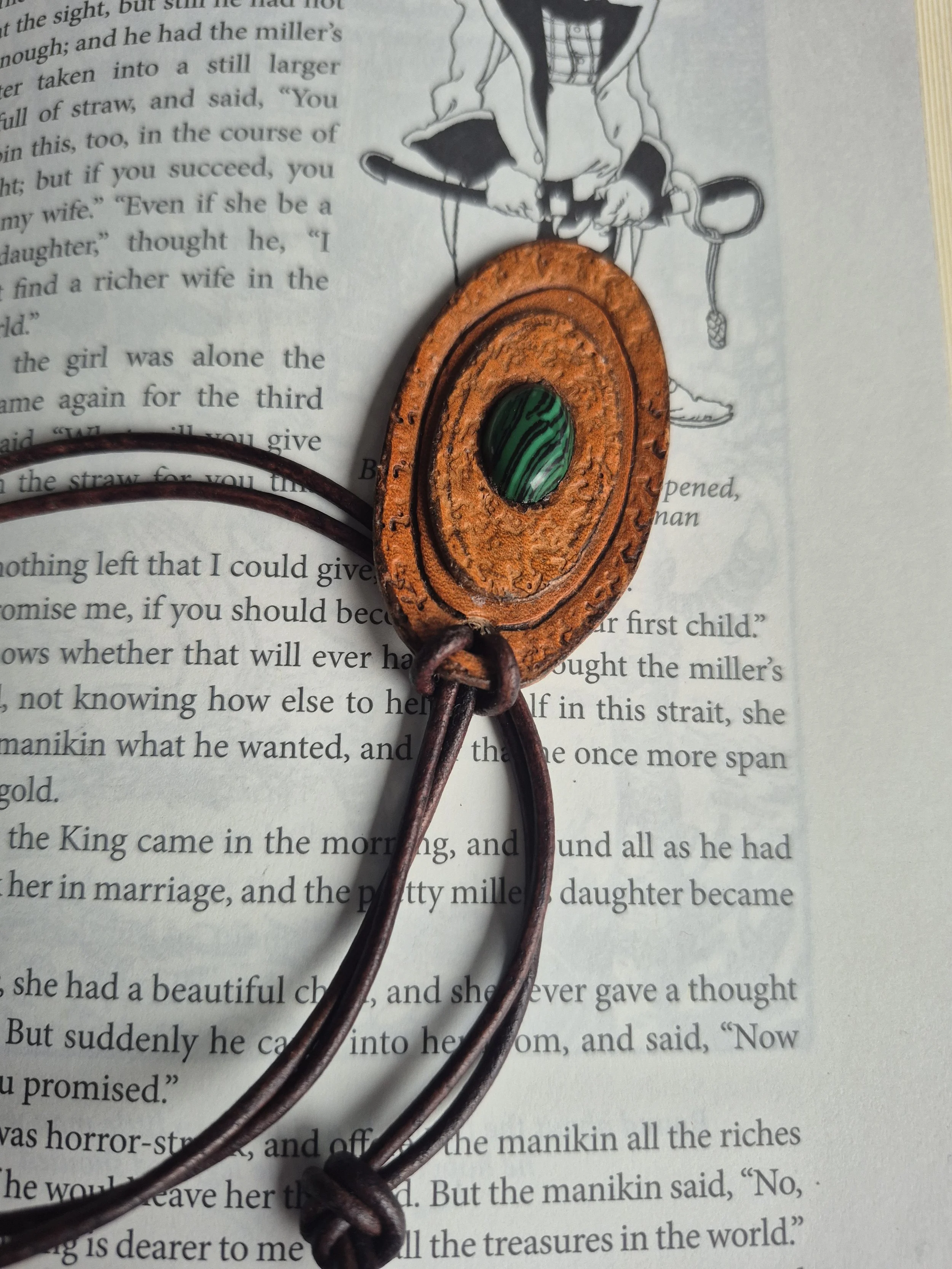 Leather Pendant with Malachite Cabochon.