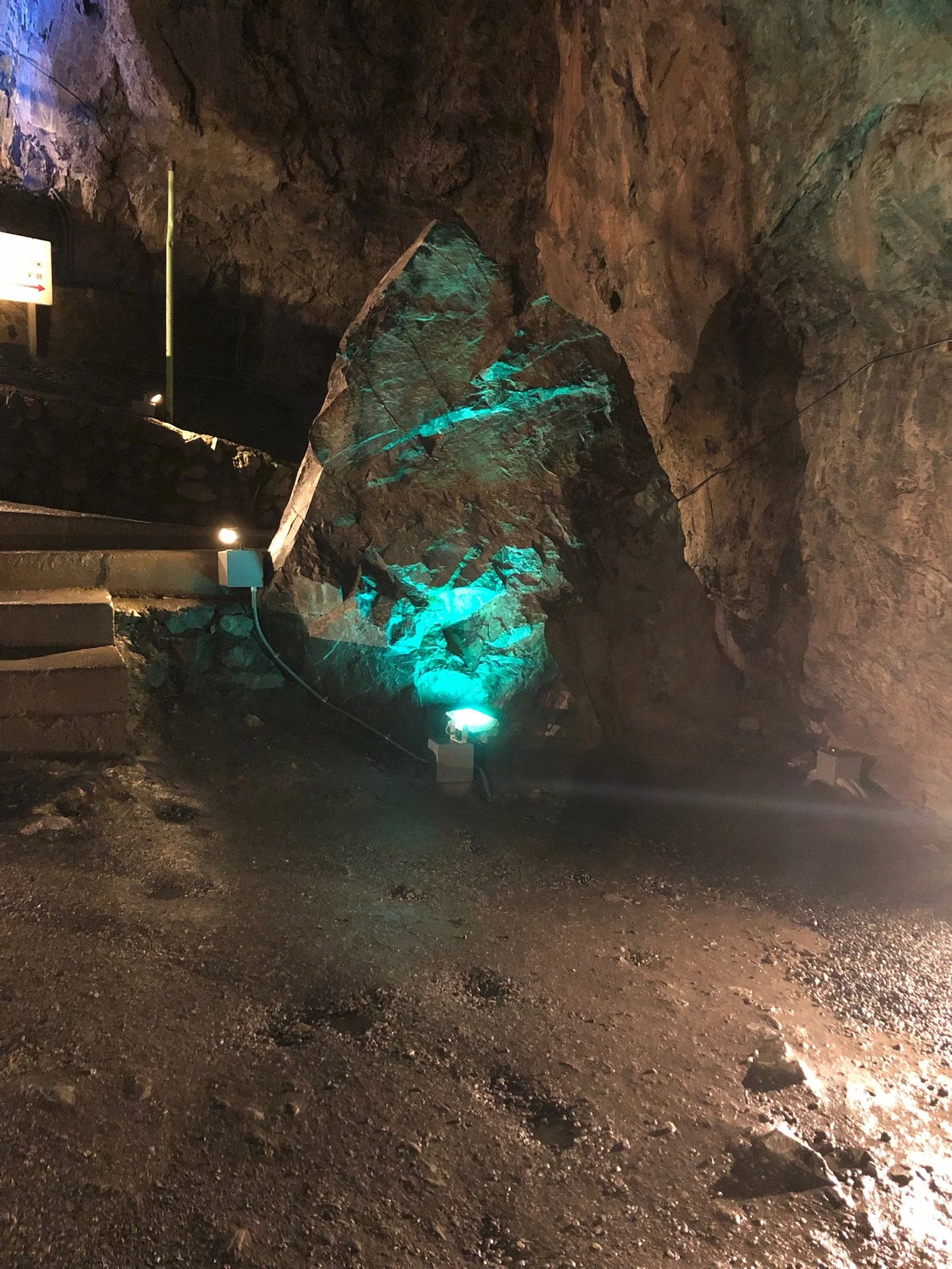 Nippara Limestone Caves