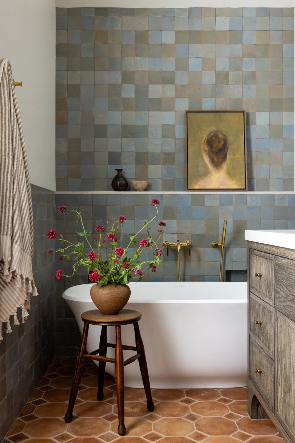 master bathroom with tub