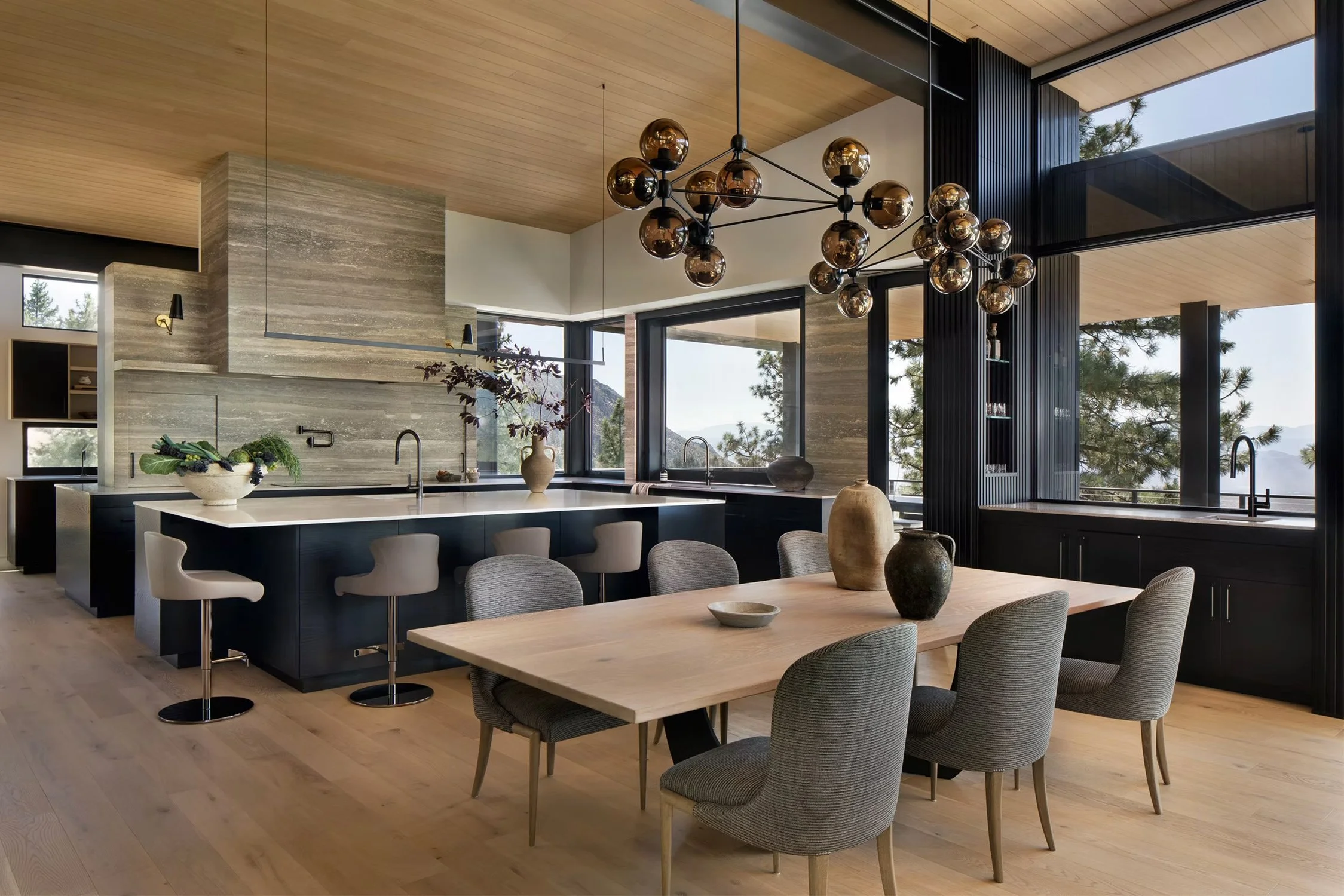 dining room into kitchen