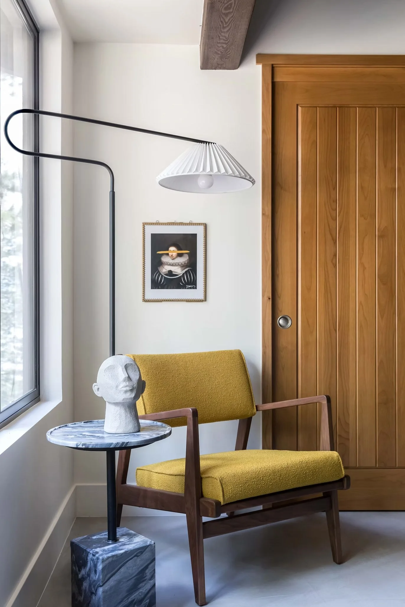 sitting area with reading lamp