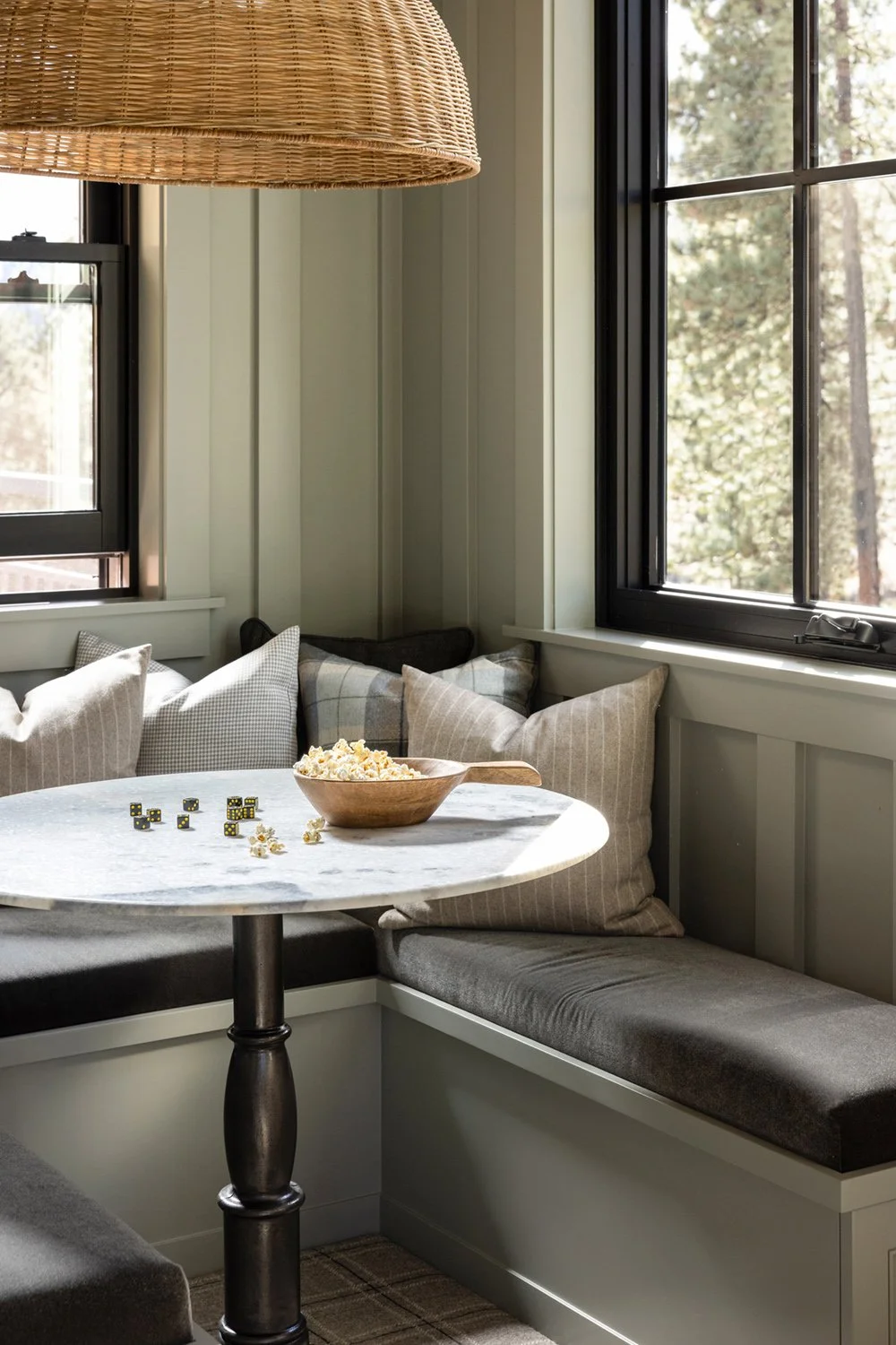 breakfast booth with round table details