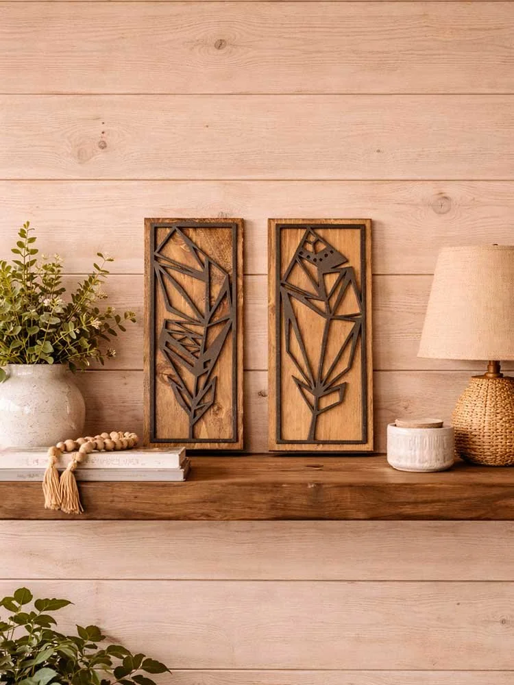 WOODSY – Handgjorda väggpaneler med geometriska fjädermotiv (Svenskt hantverk)