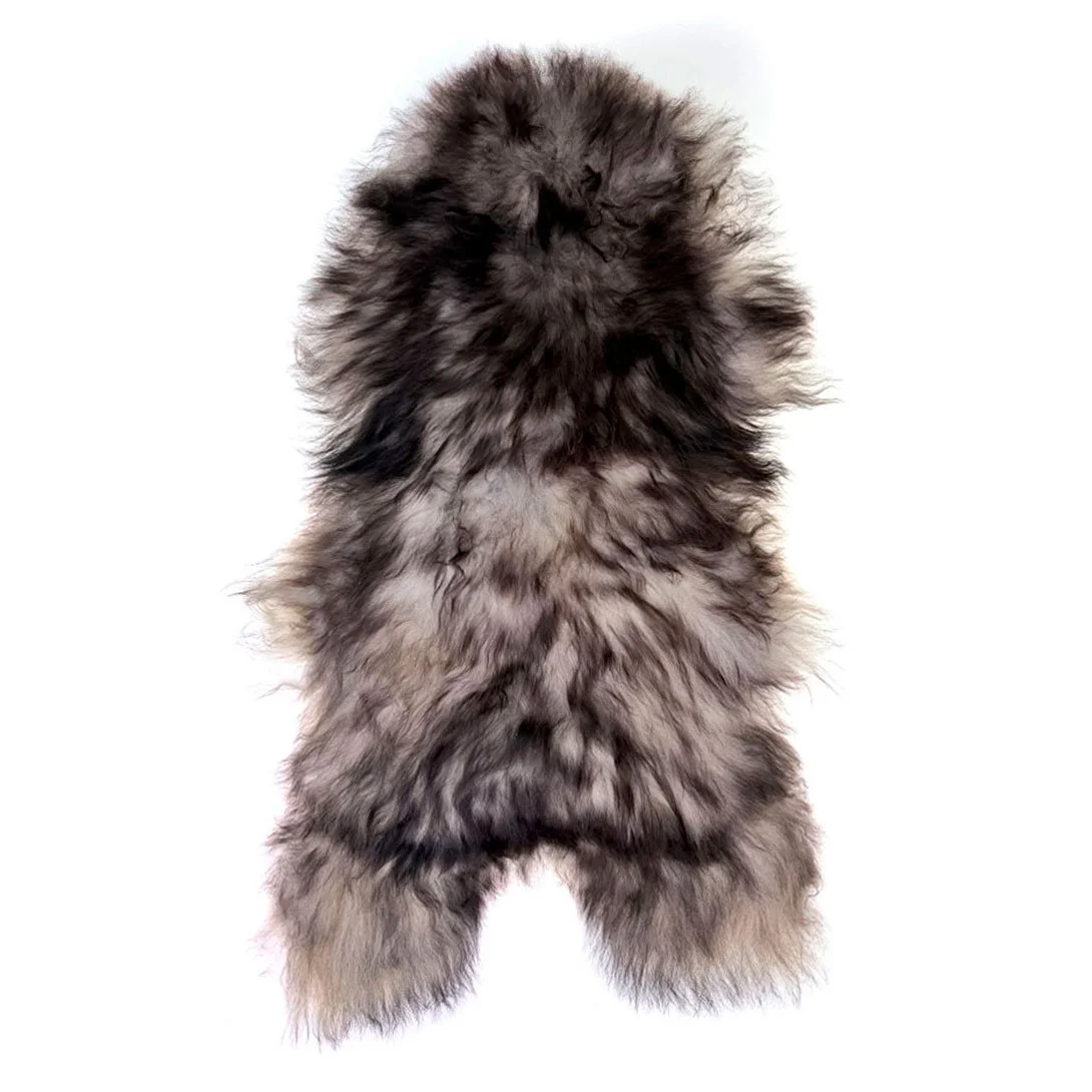 Isländskt fårskinn – mjukt, långhårigt med naturliga nyanser