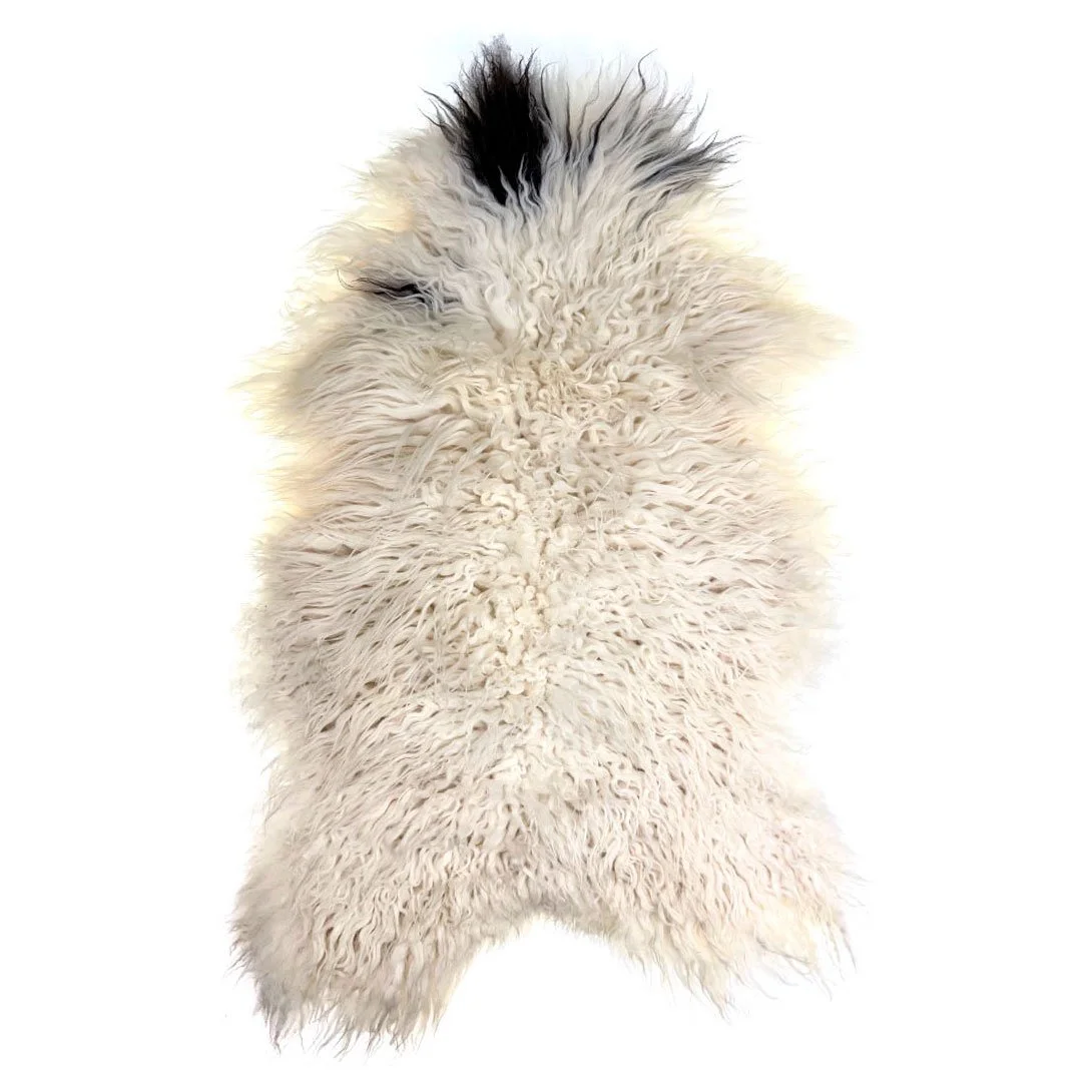 Isländskt fårskinn – ljust naturfärgat med lång och karaktärsfull ull