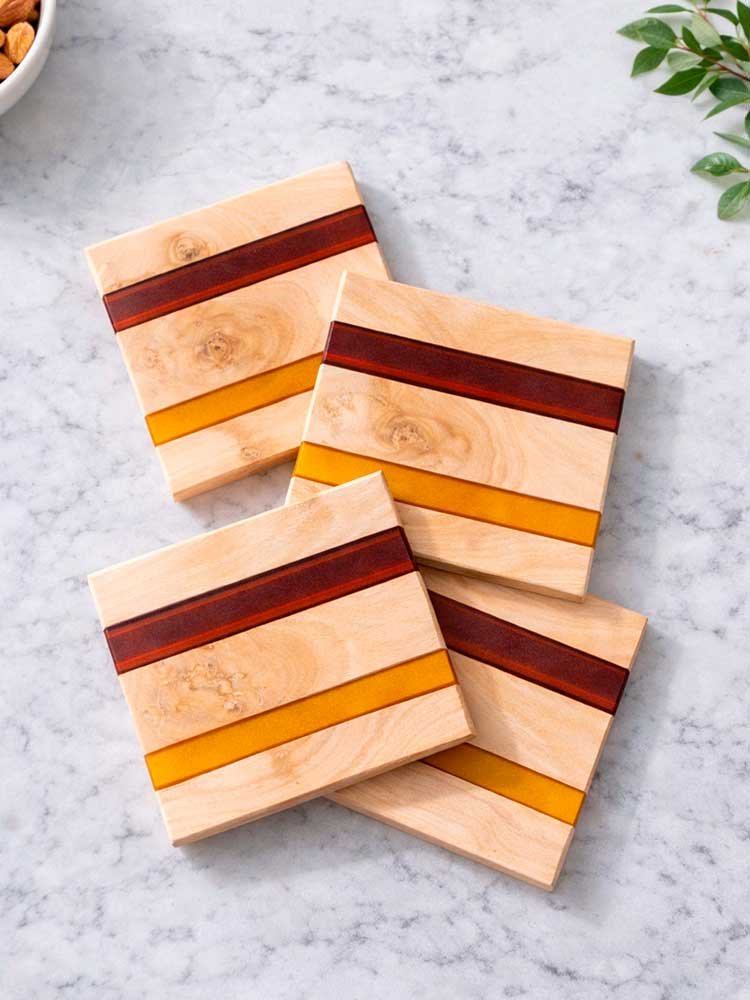 WOODSY – Handgjorda glasunderlägg i björk & epoxy (Svenskt hantverk)
