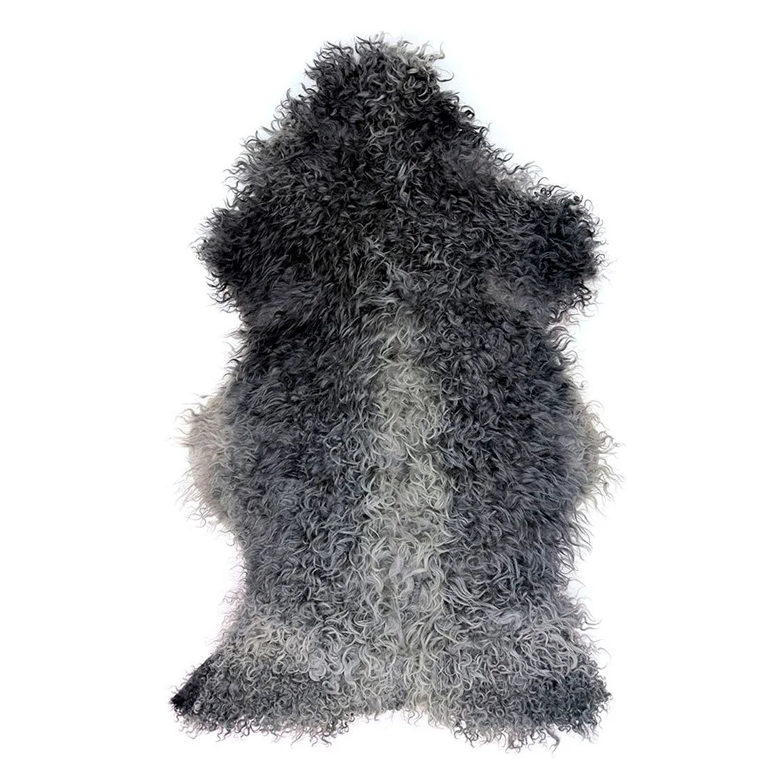 Eko gotländskt fårskinn – täta lockar i naturliga grå, vita & svarta nyanser