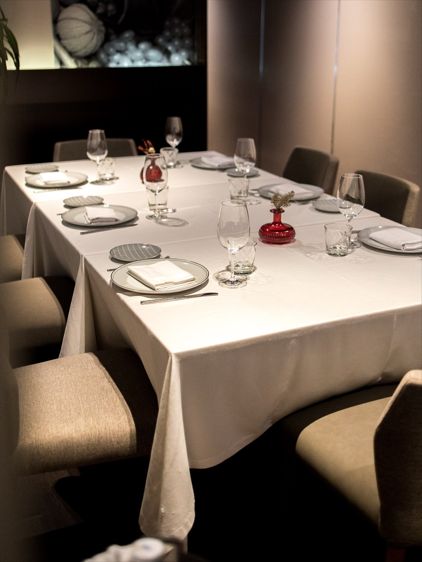 Un espacio, dos ambientes.

Eres m&aacute;s de mesa montada o ambiente de barra.

Sea cual sea tu plan, somos tu opci&oacute;n. Si quieres una mesa grande, o algo m&aacute;s informal, te ayudamos con tu evento.

📍Ponzano 47
📞917 37 70 86

#guiamich