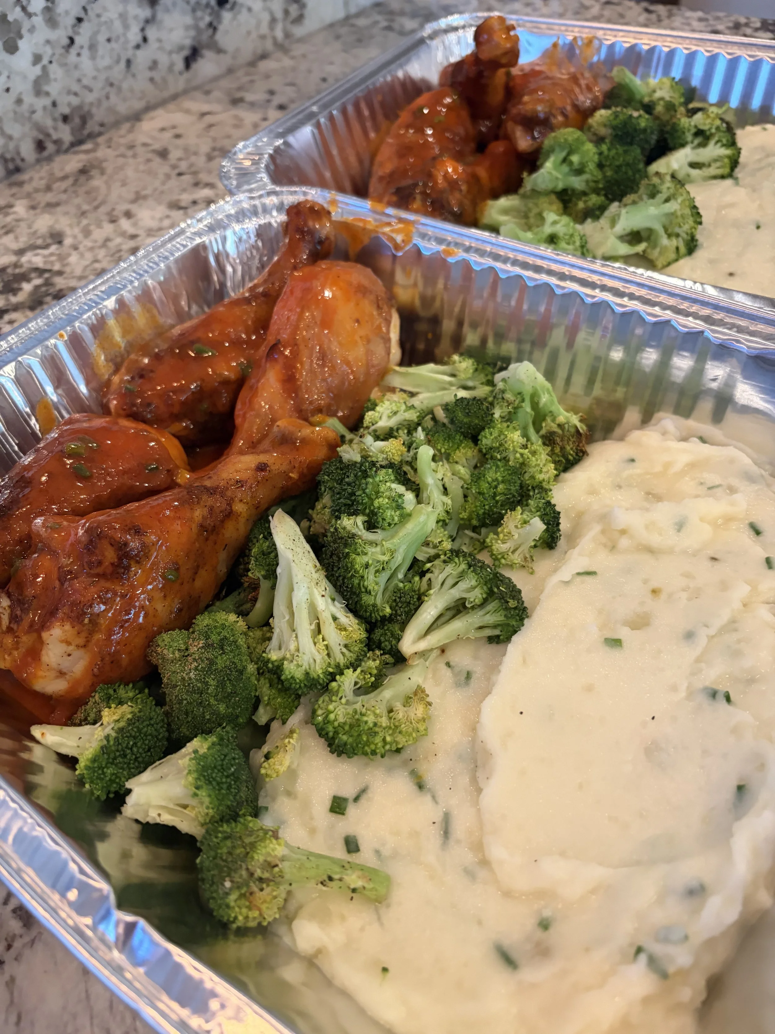Buffalo Chicken Drums with broccoli and mashed potatoes