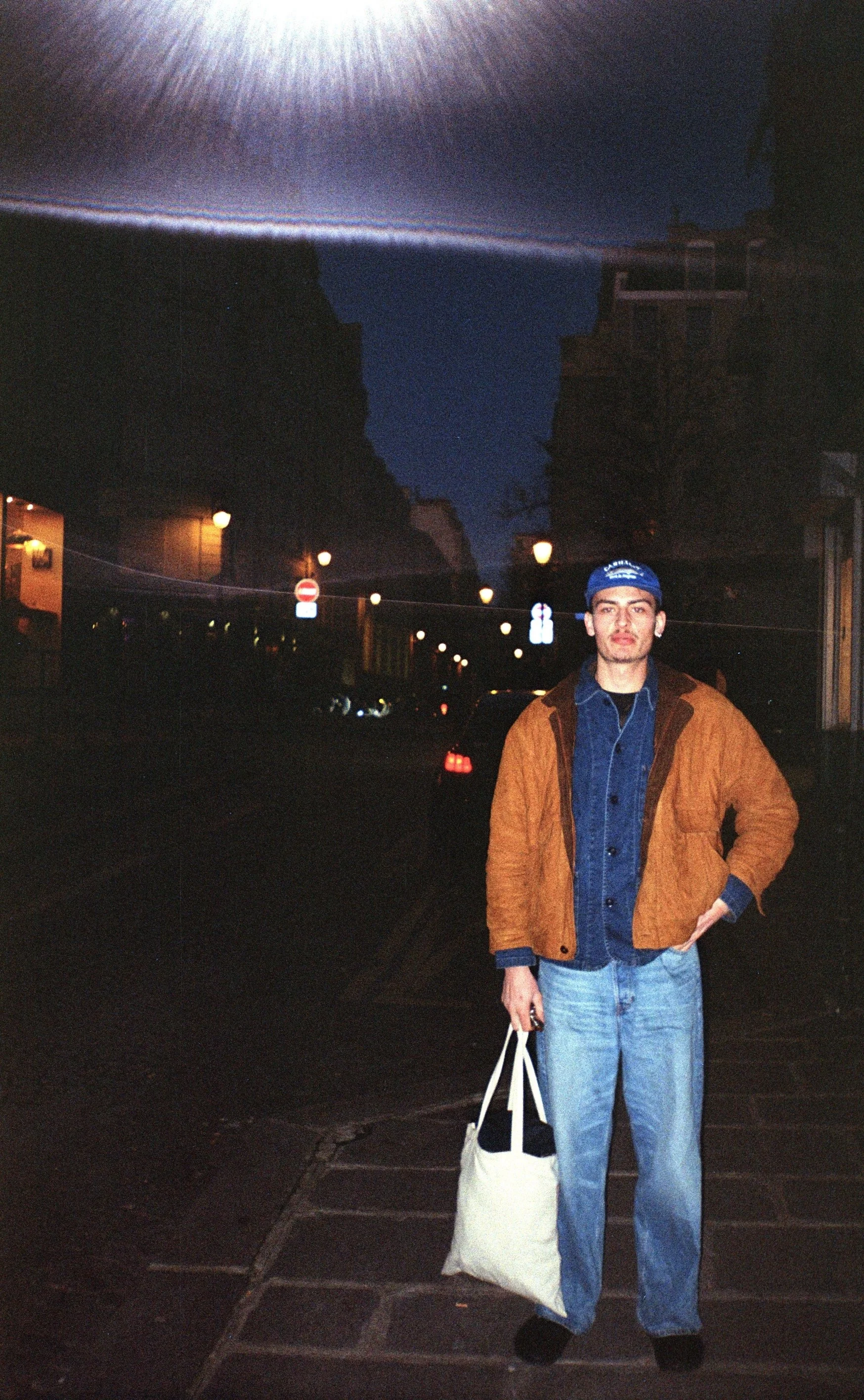 880697934_10A.jpg