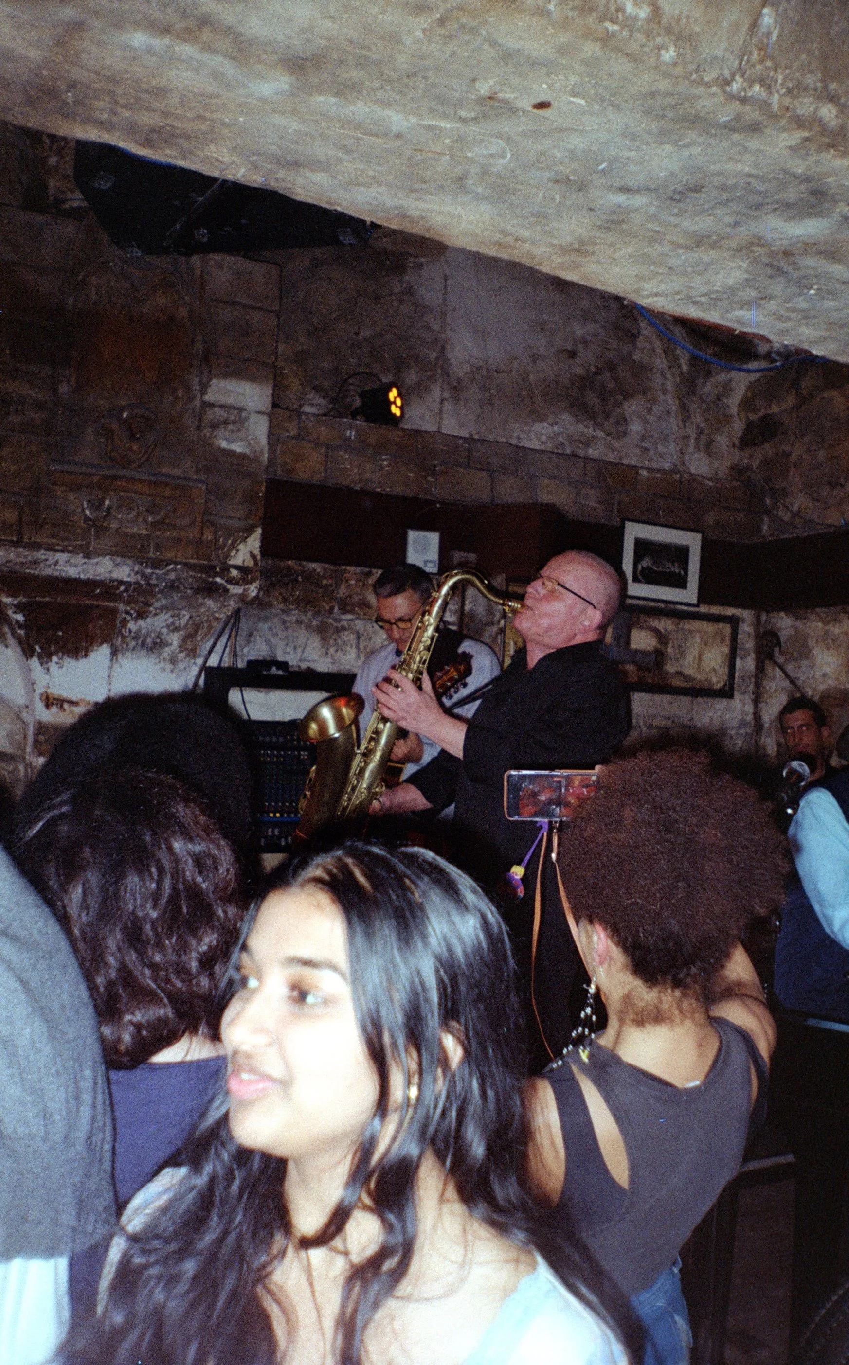 880697934_5A.jpg