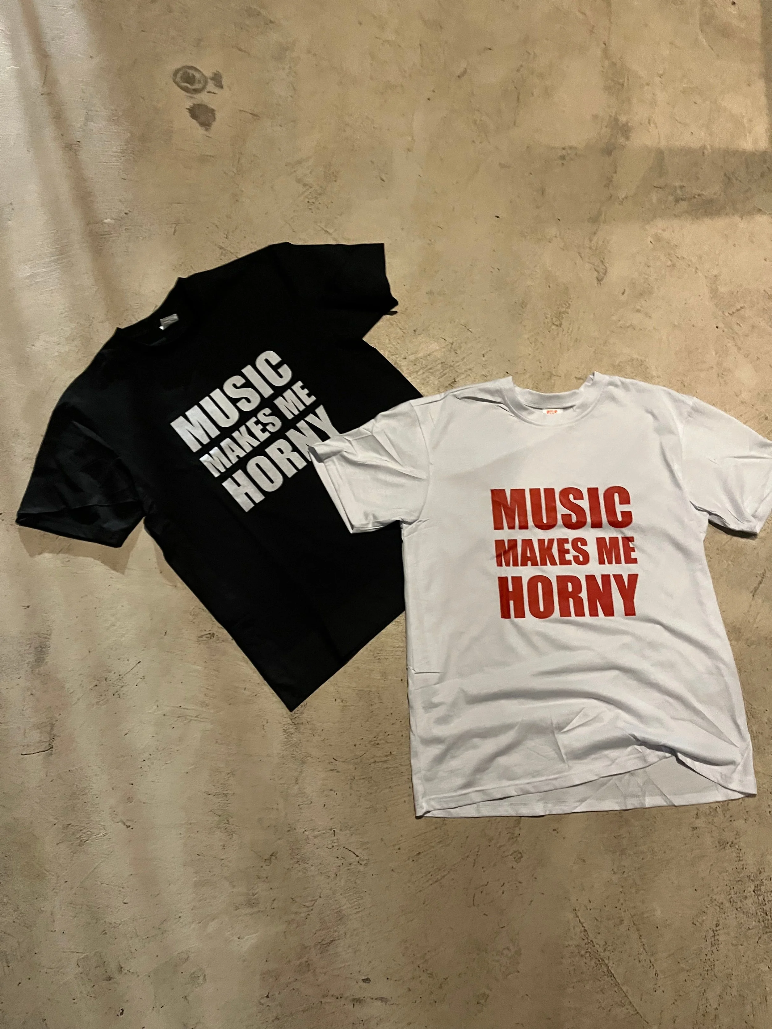 MUSIC MAKES ME H*RNY