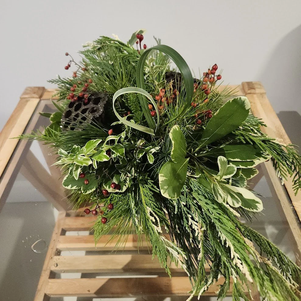 Cardinal Christmas weath