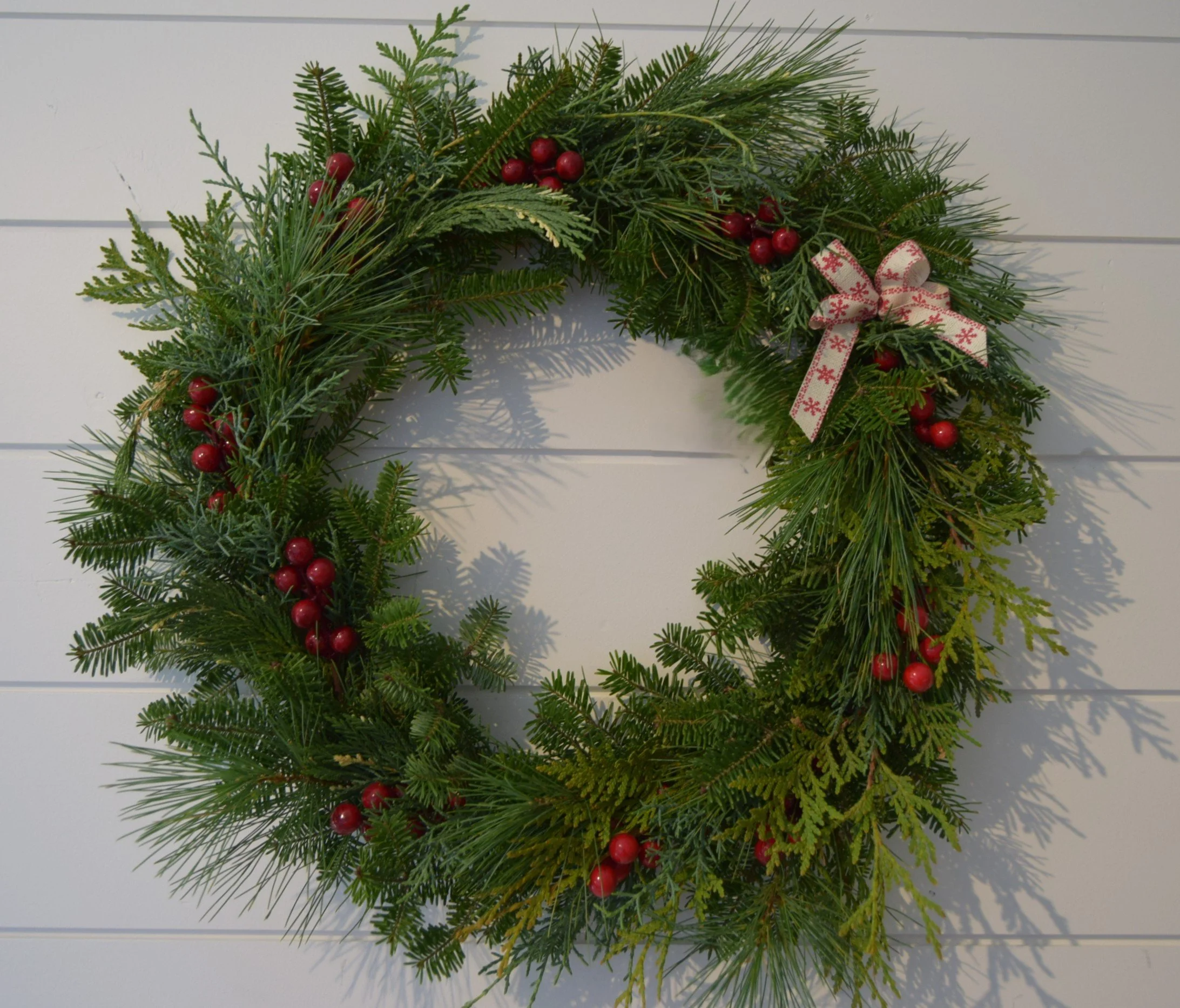 large berry wreath.JPG