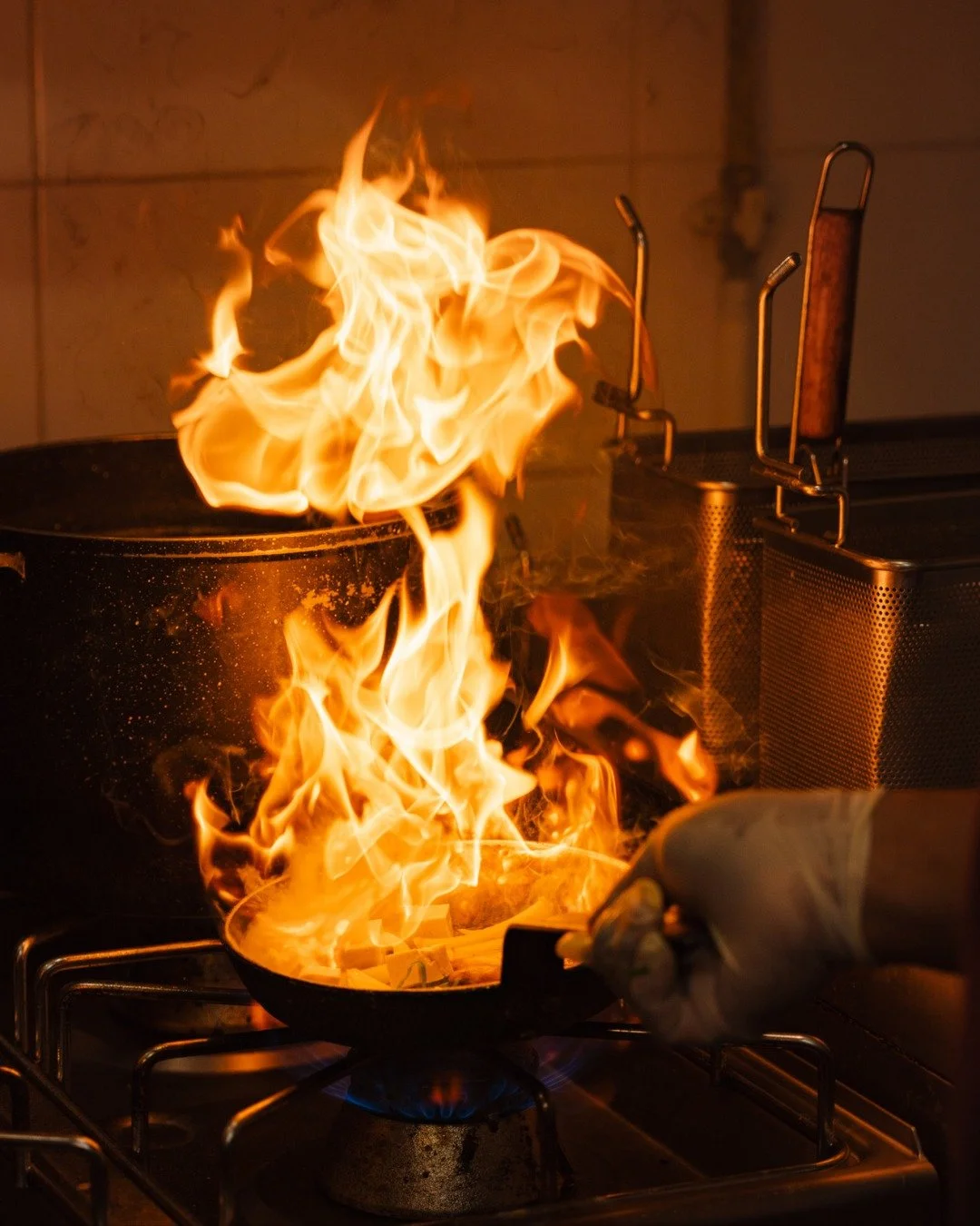 Chaque plat est pr&eacute;par&eacute; avec passion, dans le respect de la tradition et du go&ucirc;t authentique.

📍 129 Rue de Oberkampf, 75011 Paris
📞 01 43 55 13 63

📸 : @Pausecom.agency

#Cuisinedujapon #Paris11 #Japonais #AsianFood #Ramen #Gy