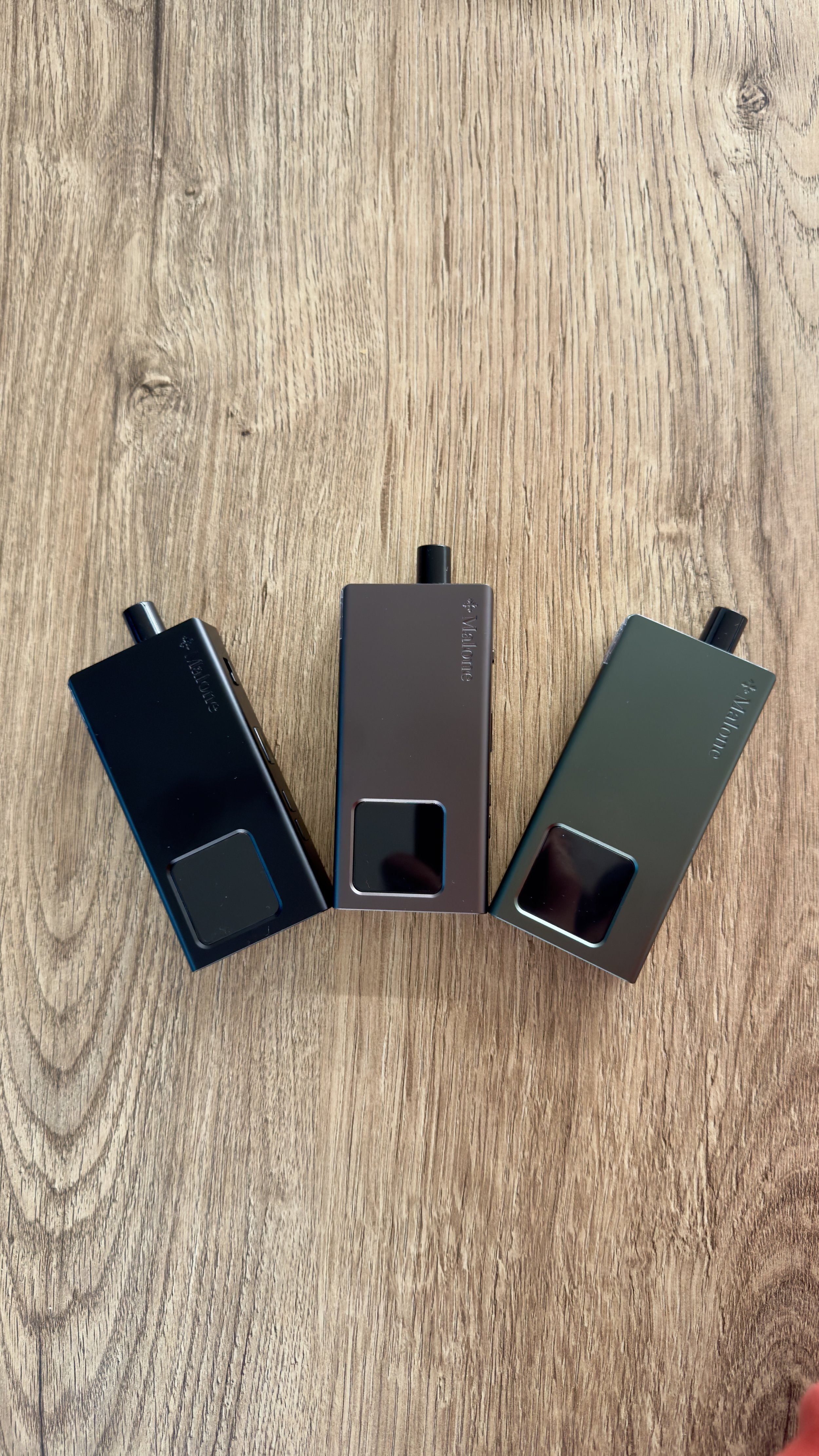 Malone Kit Pod Mod, dispositivo compatto per svapo MTL, disponibile presso Svapo Hub a Merate.