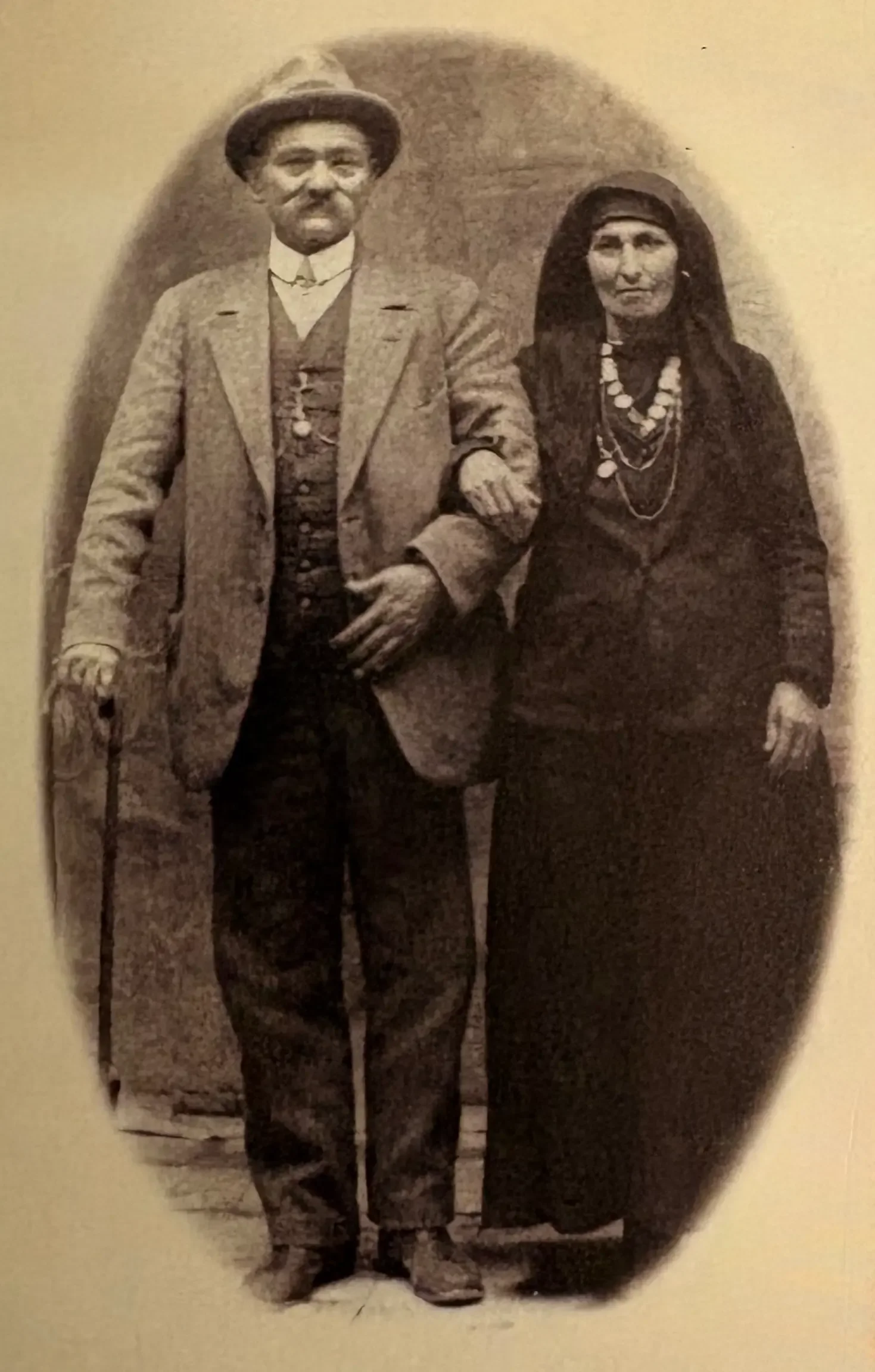 Sofoklis Athanasiou et son épouse, arrière-grands-parents de George, fondateurs du loukoumi de Geroskipou en 1895