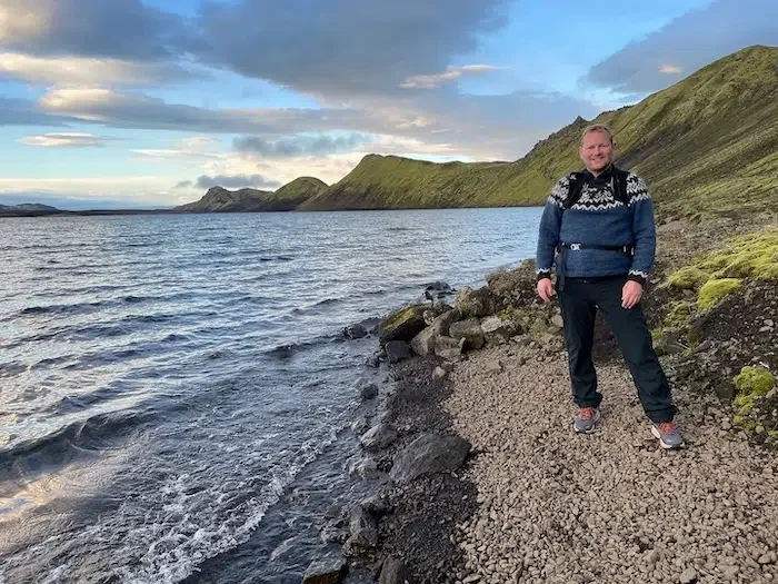Photo de Jon Heidar, la plume derrière Stuck in Iceland