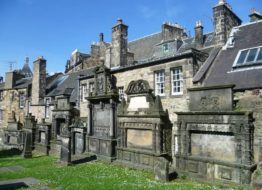 Cimetière de Greyfriars à Édimbourg, où repose George Bloody MacKenzie