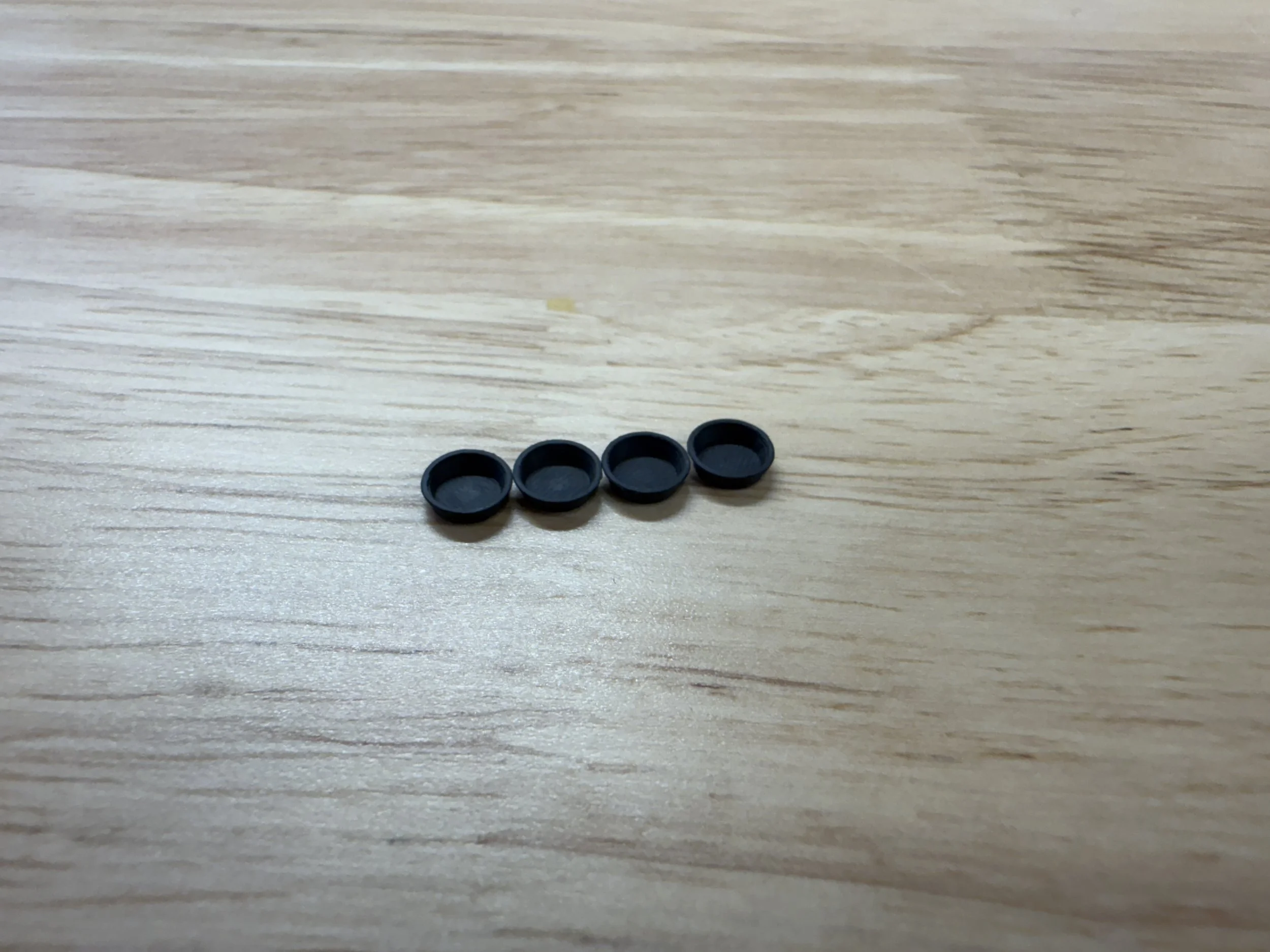 1/64 Scale Small Rubber Feed Pan (Pack of 4)