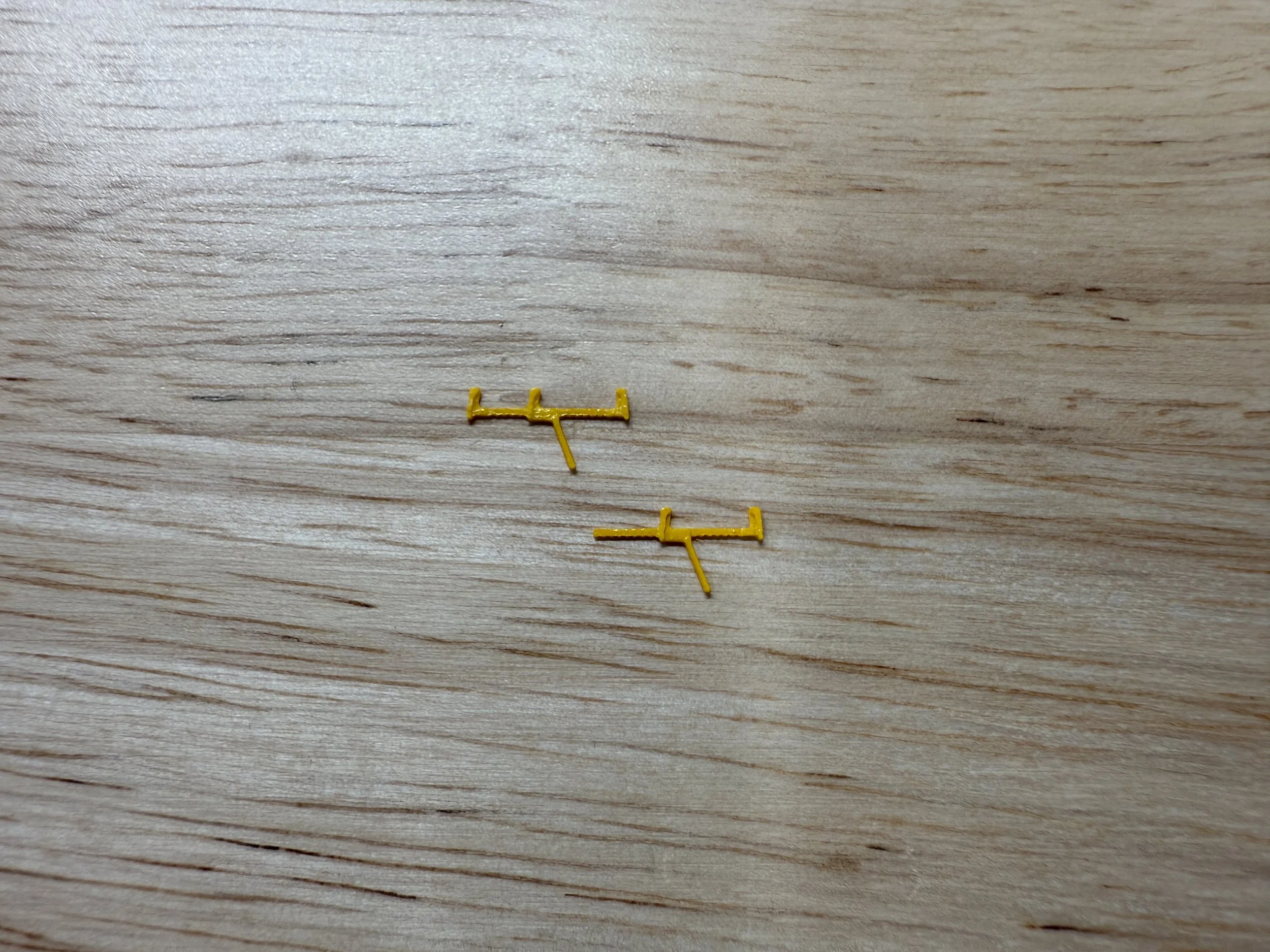 1/64 Scale Golden Rod Fence Stretcher (Pack of 2)