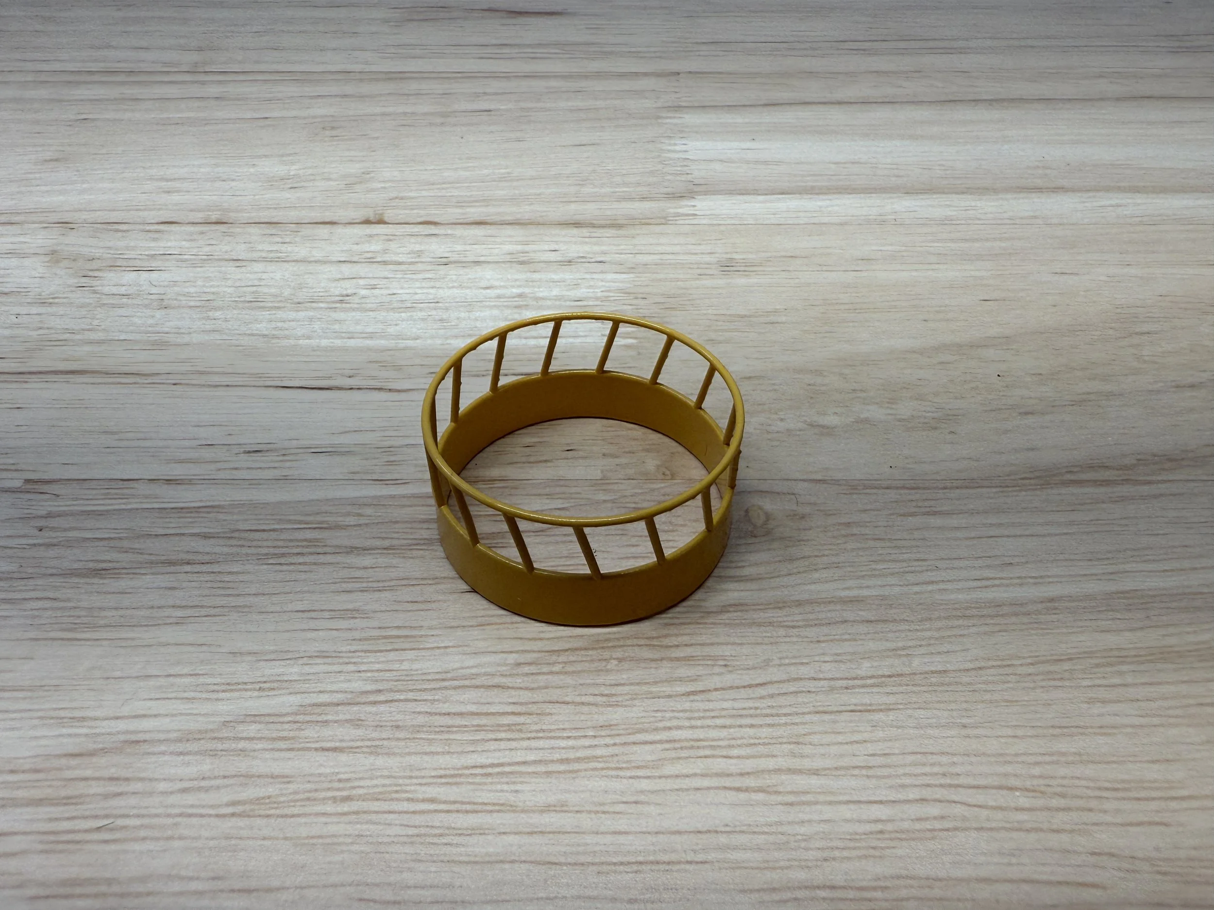 1/64 Scale Sioux Closed Bottom Bale Feeder