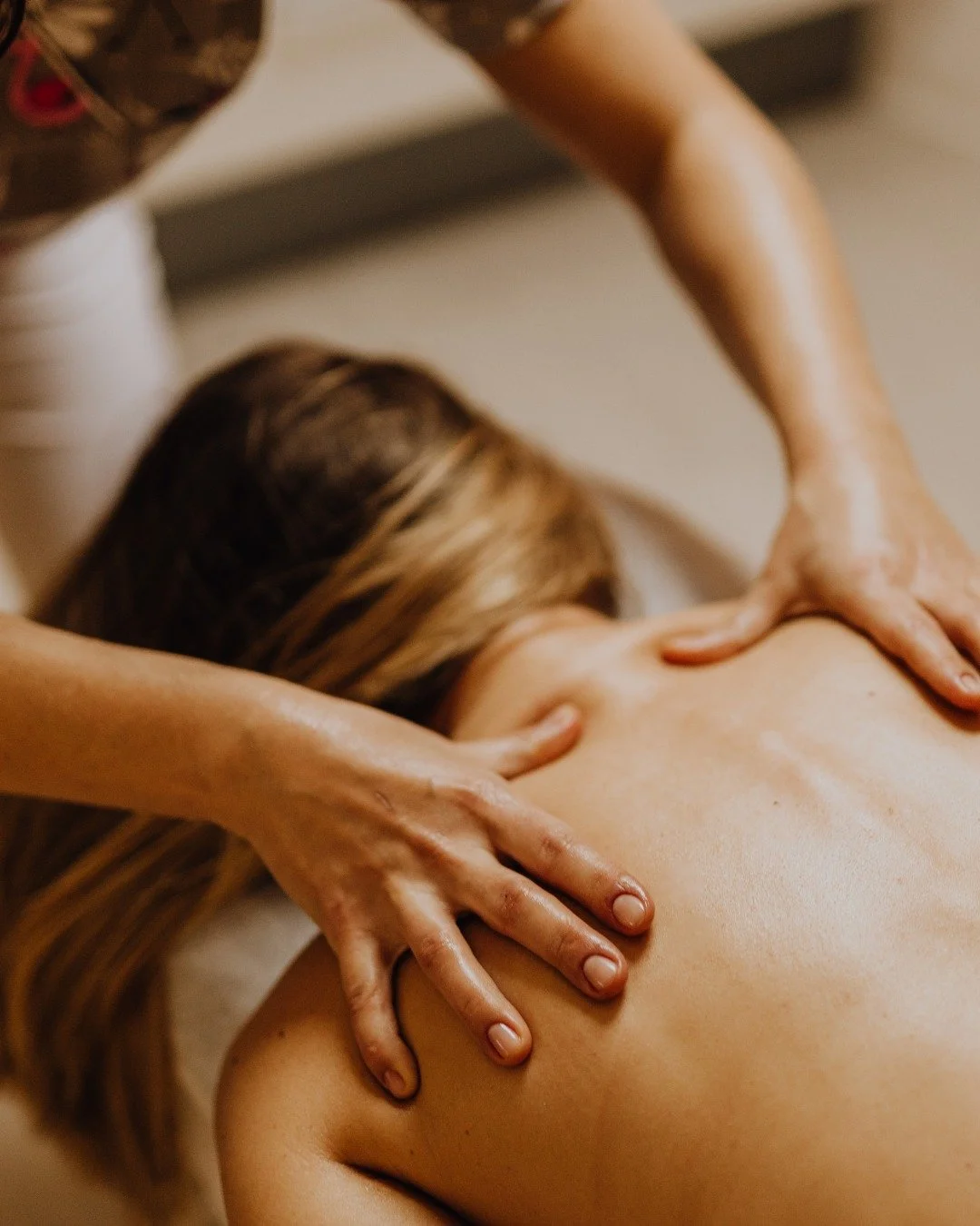 You&rsquo;ve gotten used to it.

The tight shoulders.
The sore back.
The constant tension.

It&rsquo;s been there so long it just feels normal now.

So you stretch it.
Ignore it.
Work around it.

But your body isn&rsquo;t meant to feel like that all 