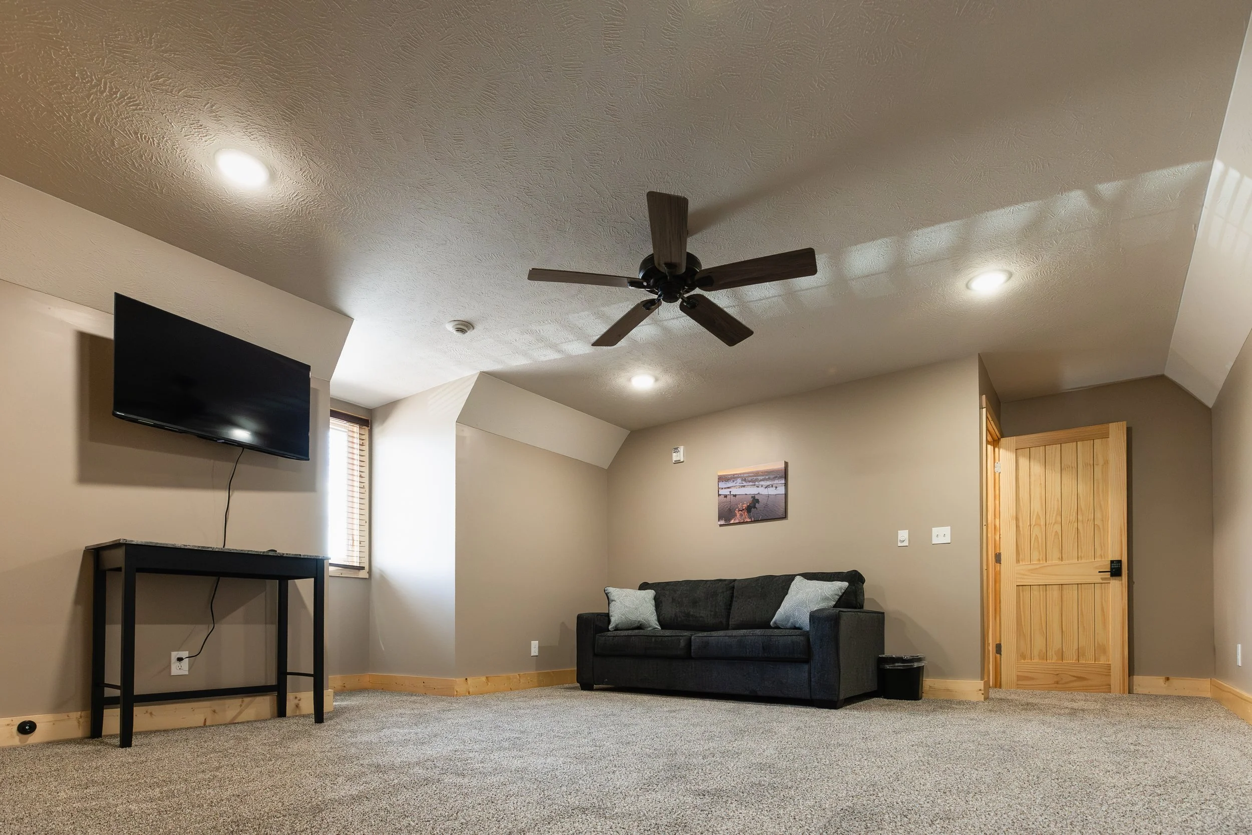 Upstairs room area available at Stockman's Lodge.