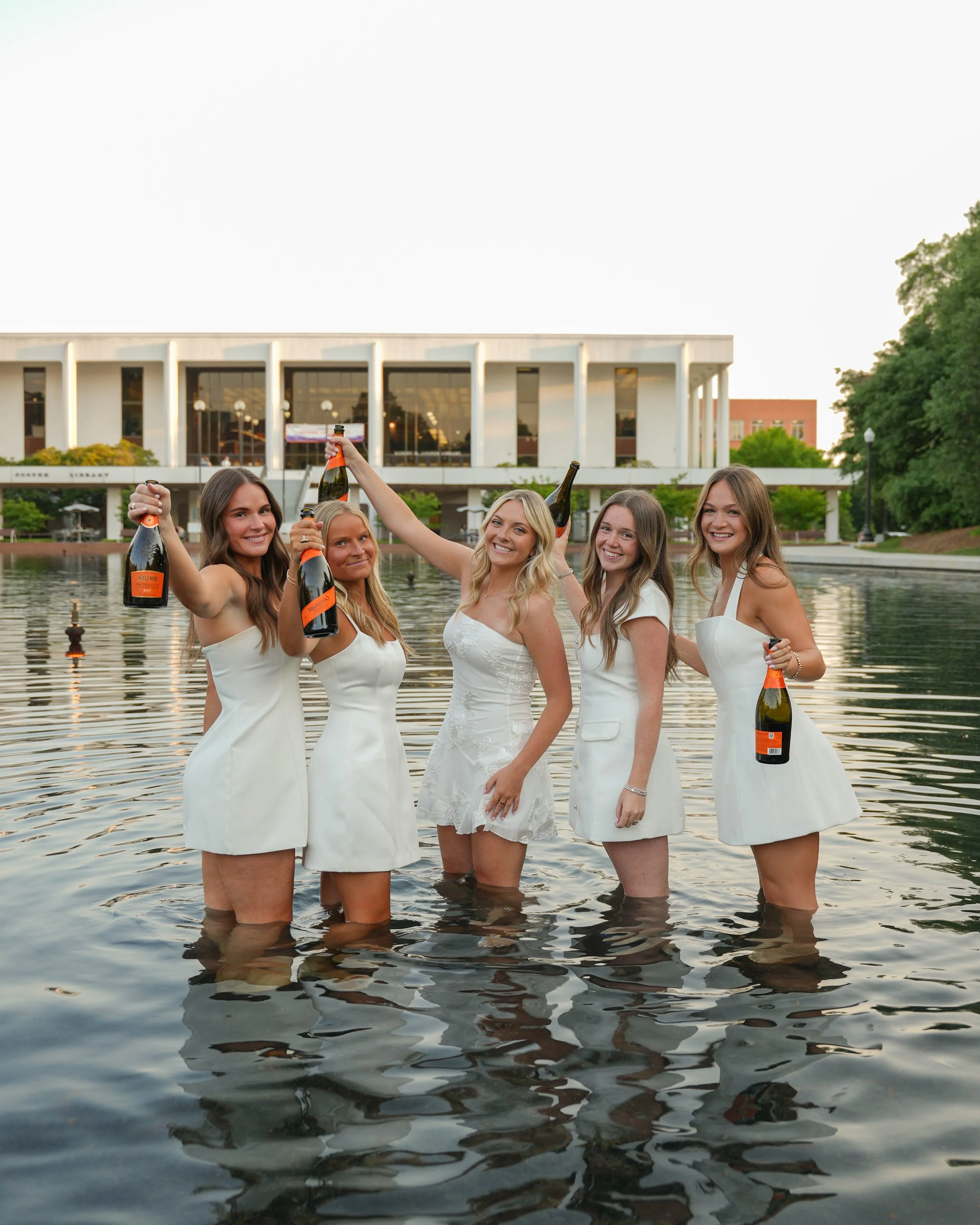 Alexis,Maggie,Ellie,Anita,&MauraClemson2026GradPhotos_SAP-88.JPG